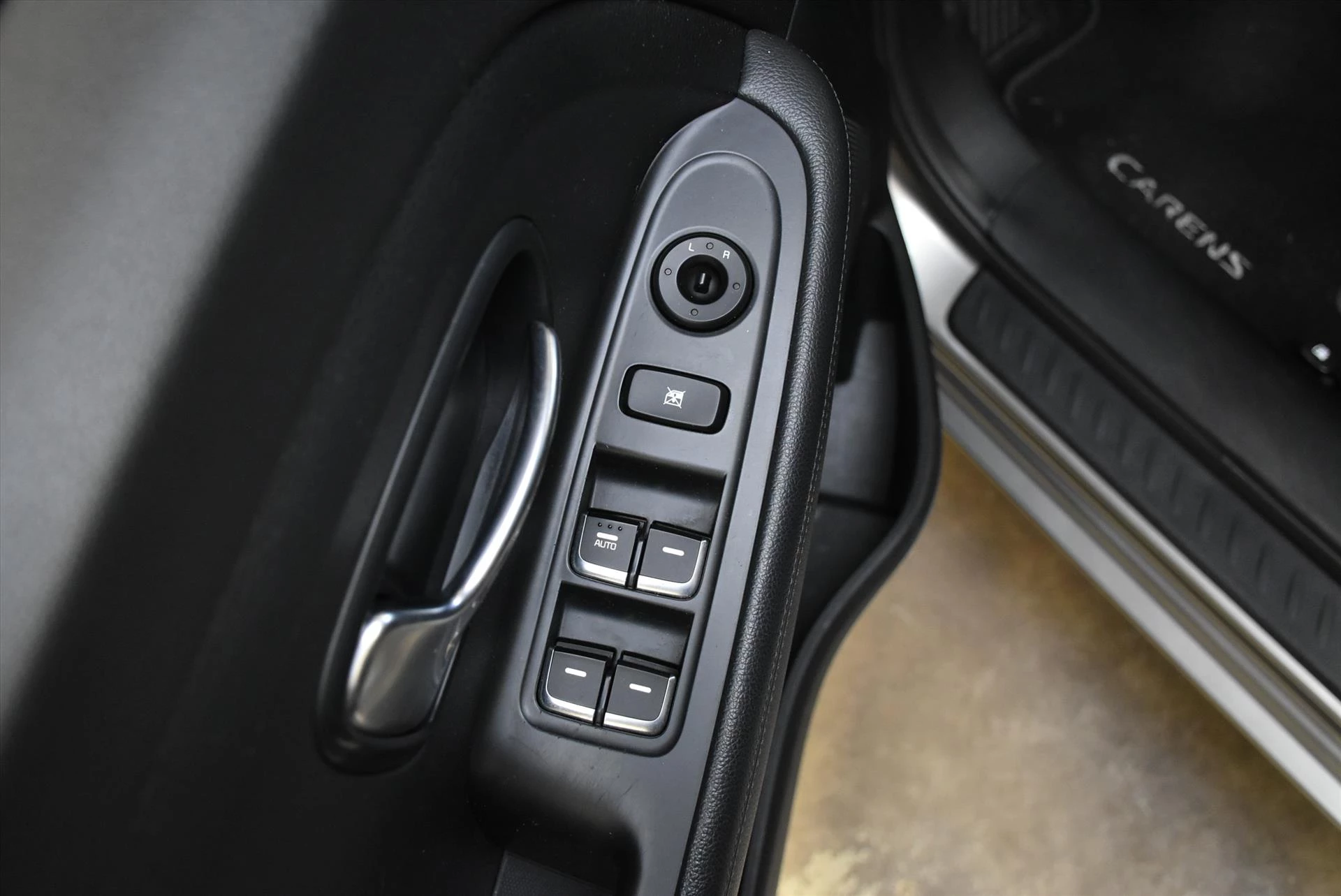 Hoofdafbeelding Kia Carens