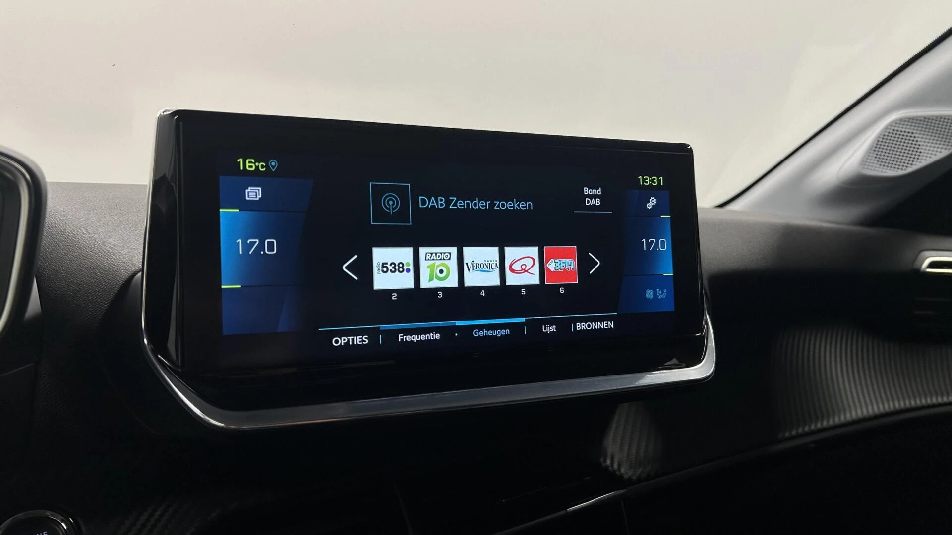 Hoofdafbeelding Peugeot e-208