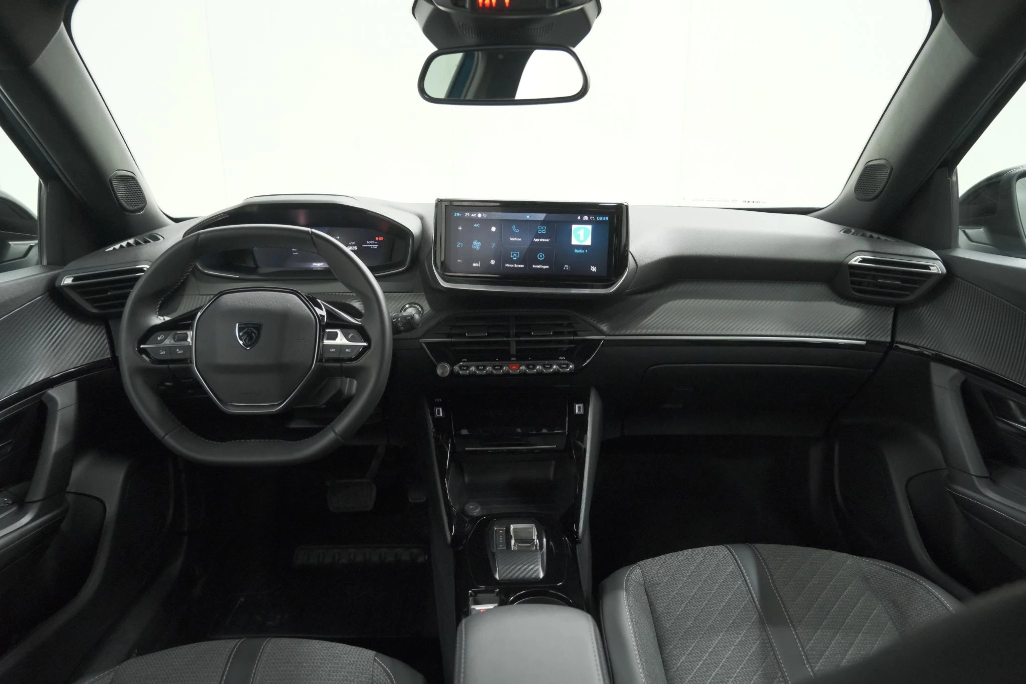 Peugeot e-2008