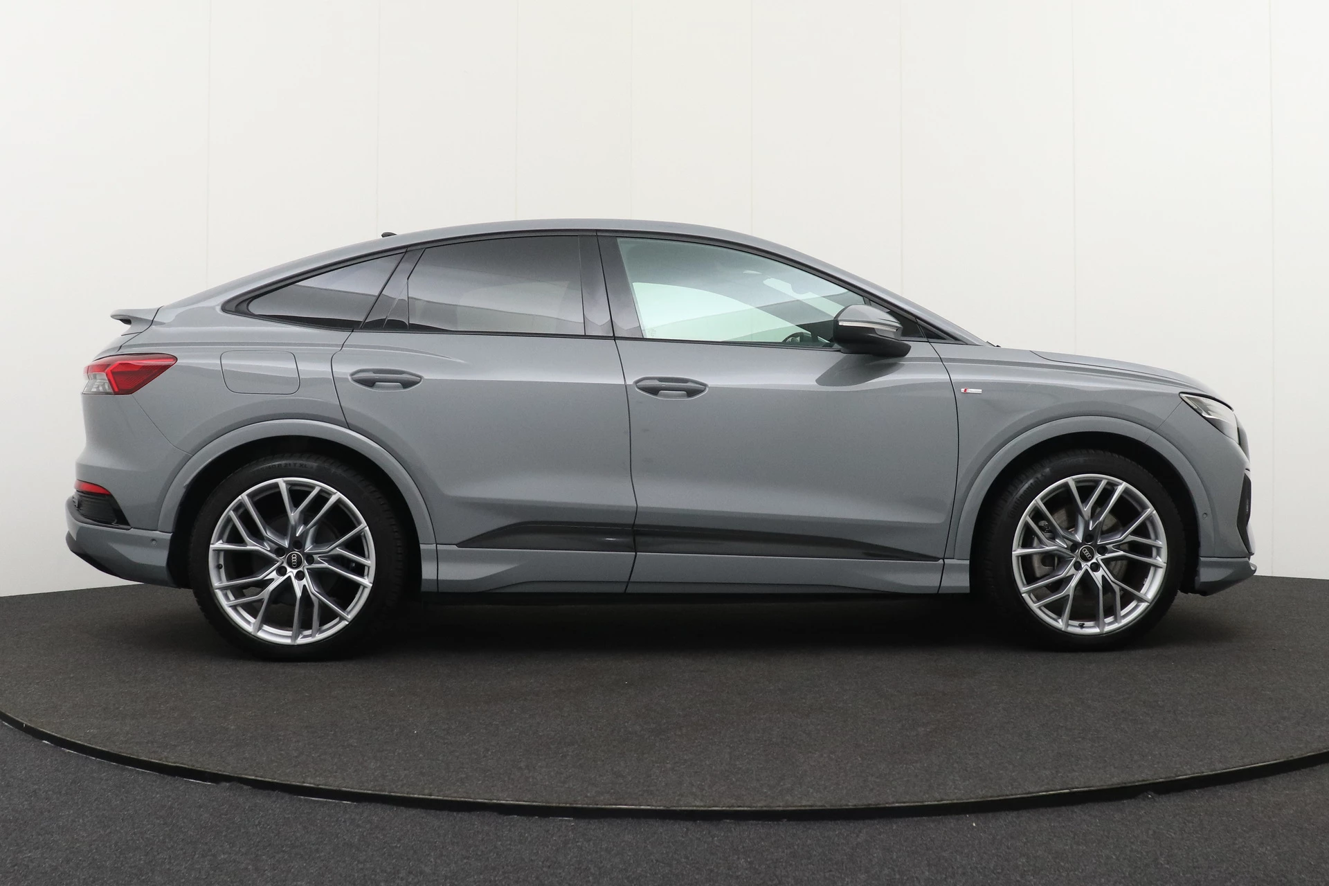 Hoofdafbeelding Audi Q4 Sportback e-tron