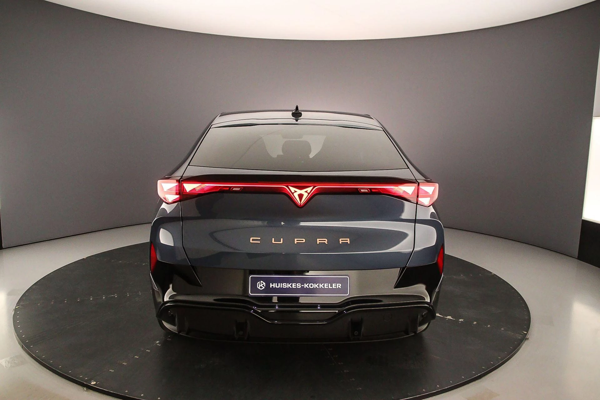 Hoofdafbeelding CUPRA Tavascan