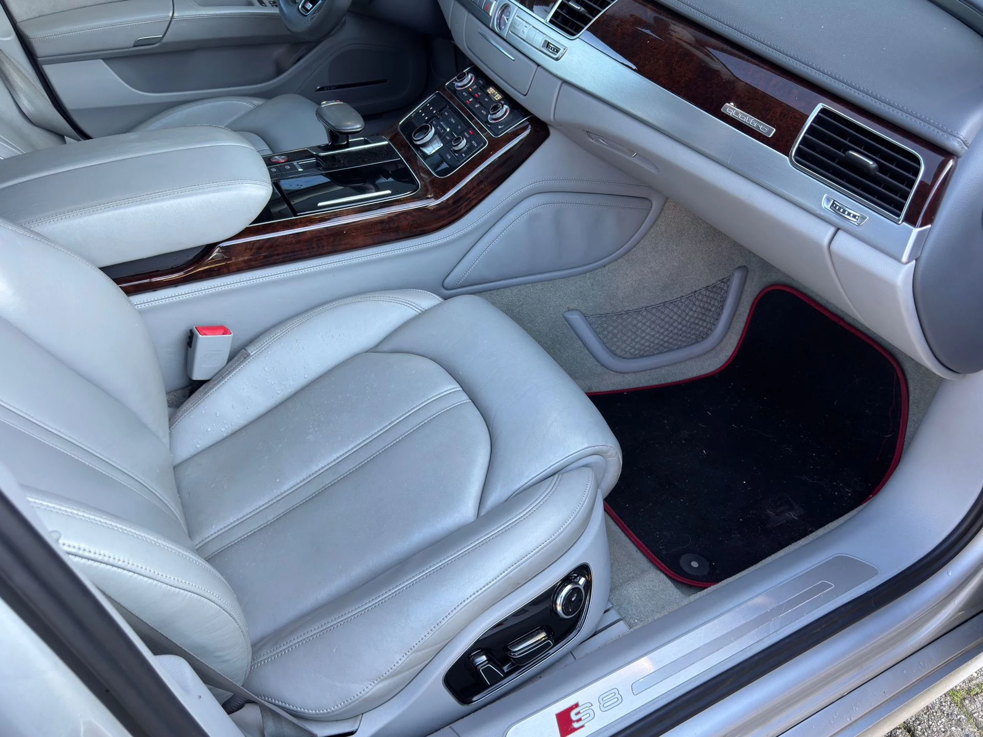 Hoofdafbeelding Audi A8