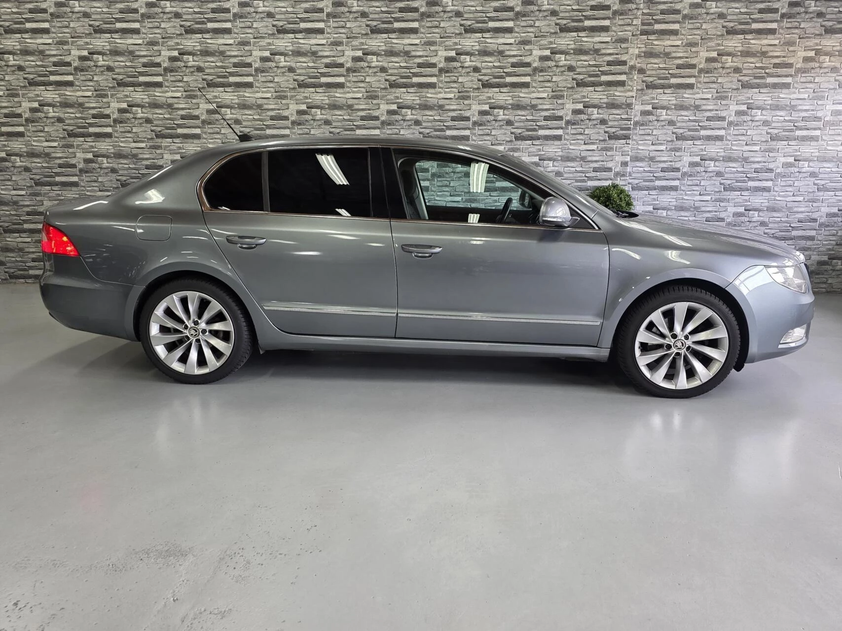 Hoofdafbeelding Škoda Superb