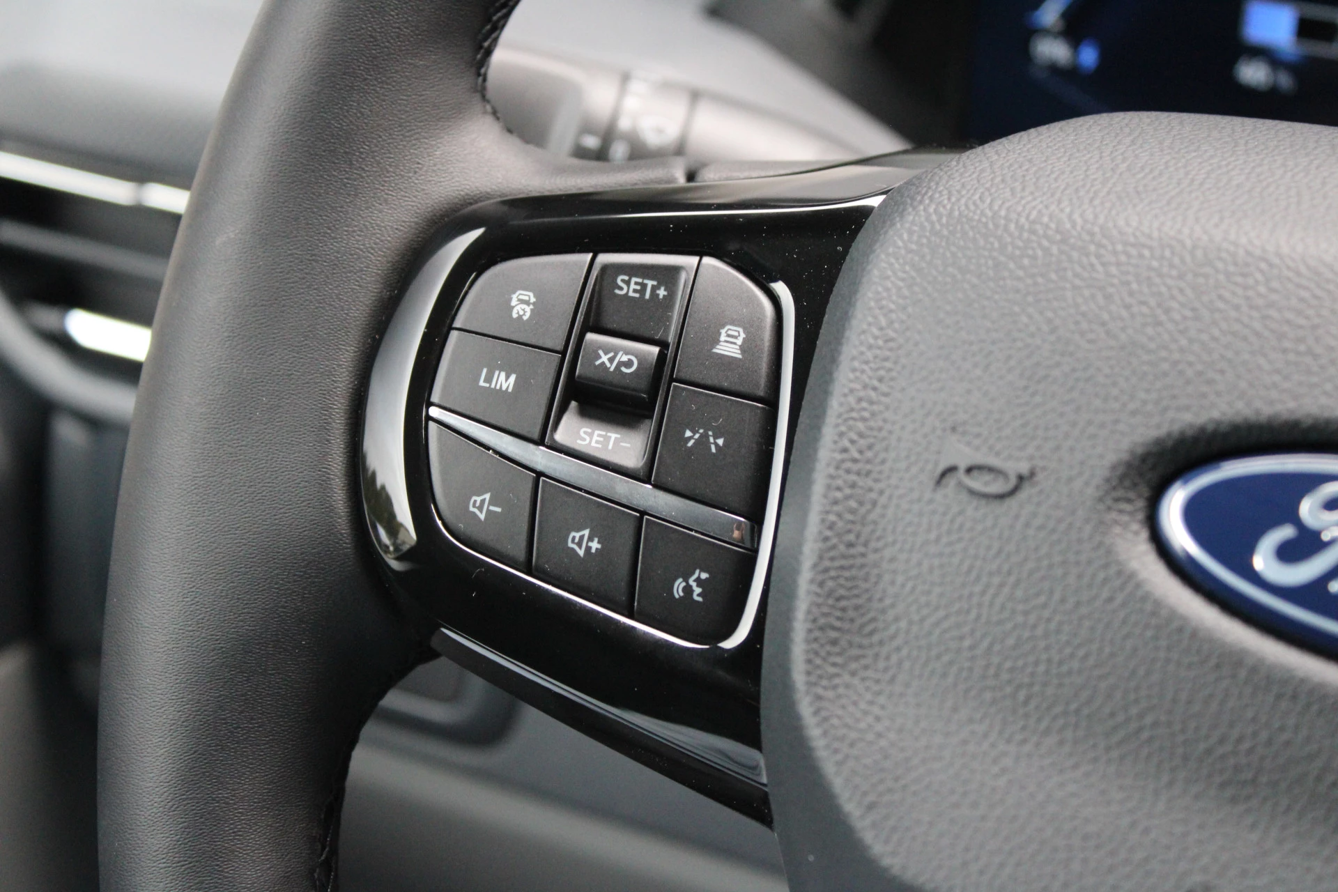 Hoofdafbeelding Ford E-Transit Custom