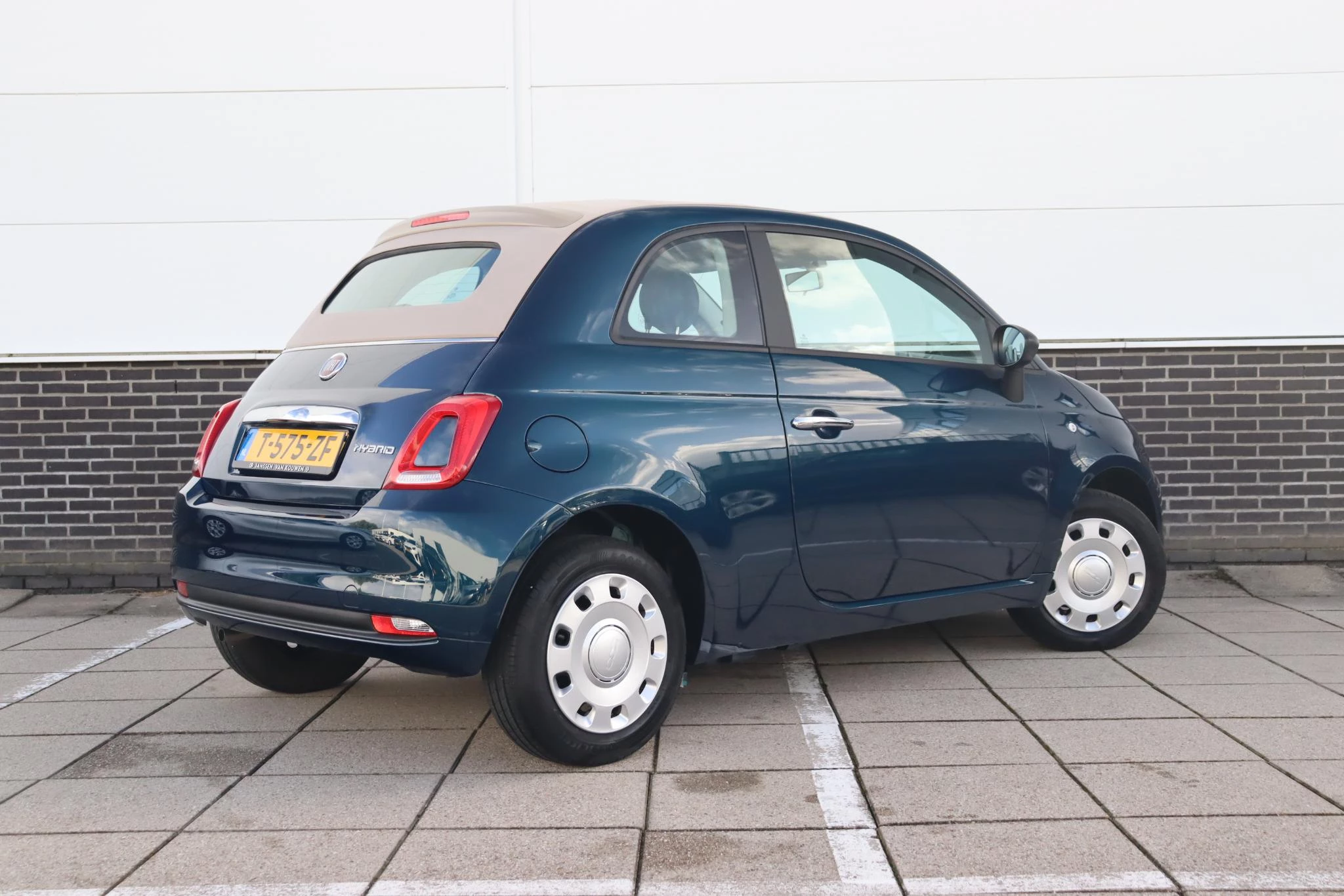 Hoofdafbeelding Fiat 500C