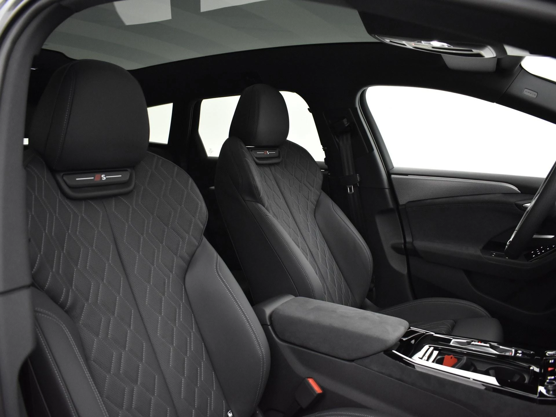 Hoofdafbeelding Audi A6 Avant e-tron