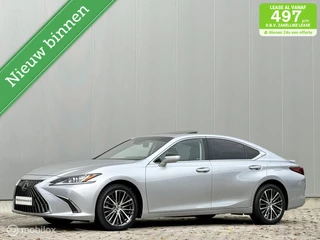 Hoofdafbeelding Lexus ES Lexus ES 300h - 2023 - prijs incl. BTW - schuifdak - camera