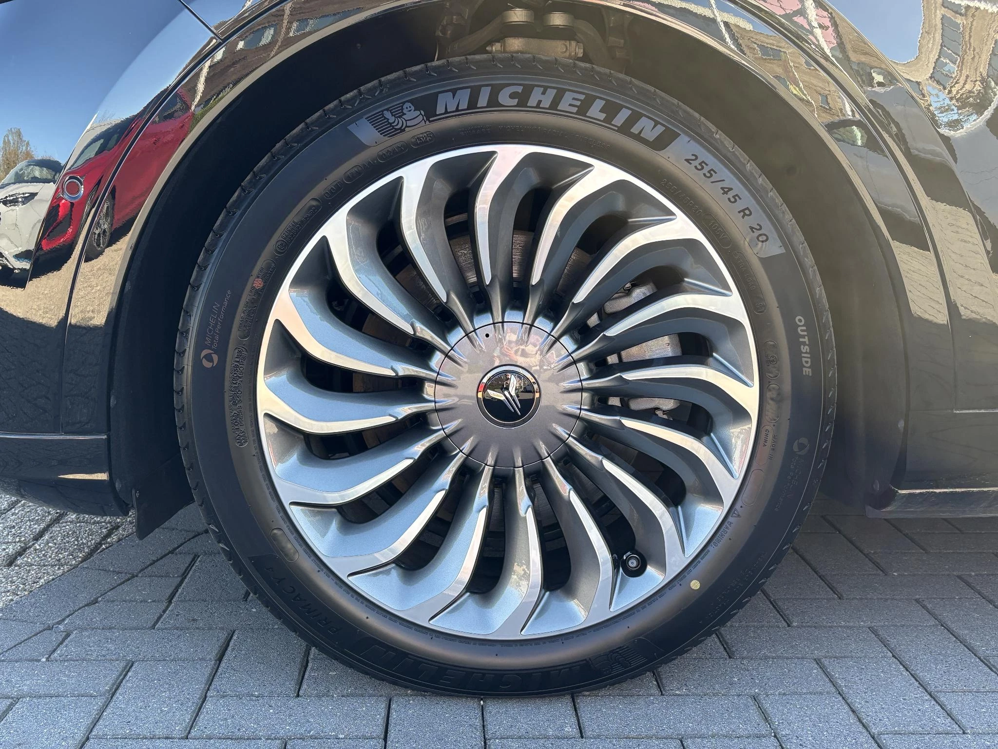 Hoofdafbeelding Voyah Free