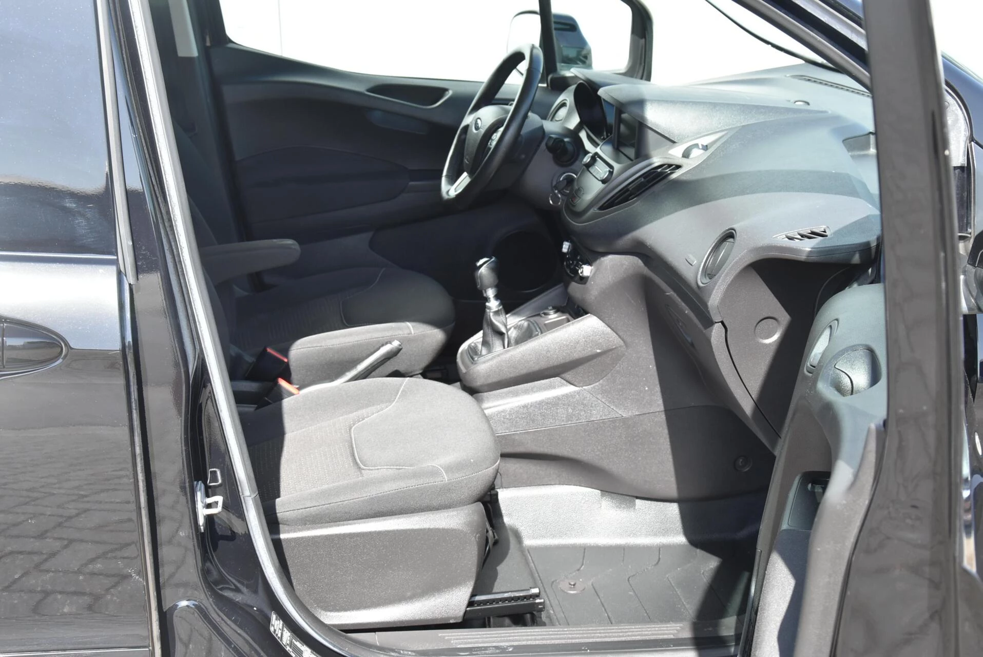 Hoofdafbeelding Ford Transit Courier