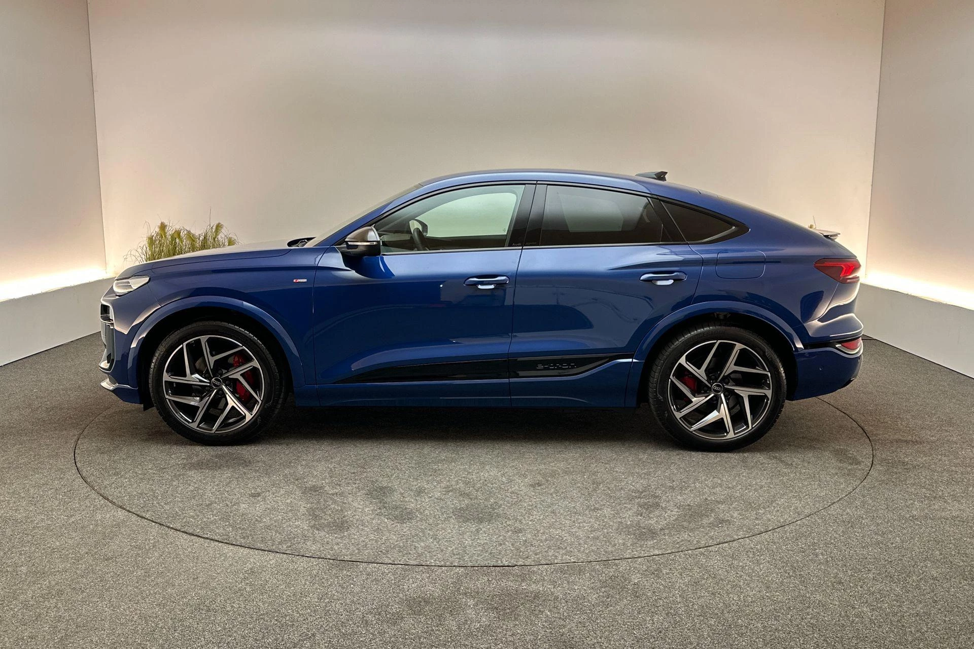 Hoofdafbeelding Audi Q6 e-tron