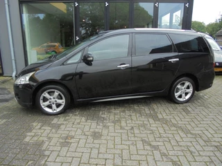 Hoofdafbeelding Mitsubishi Grandis Mitsubishi Grandis 2.4-16V INSPORT staat in de Krim