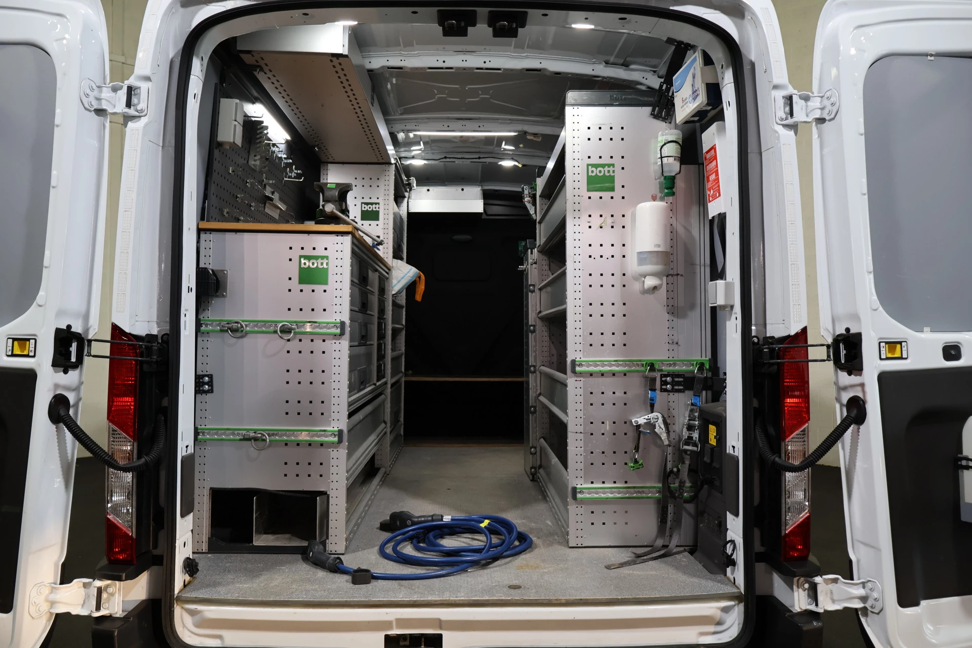 Hoofdafbeelding Ford E-Transit