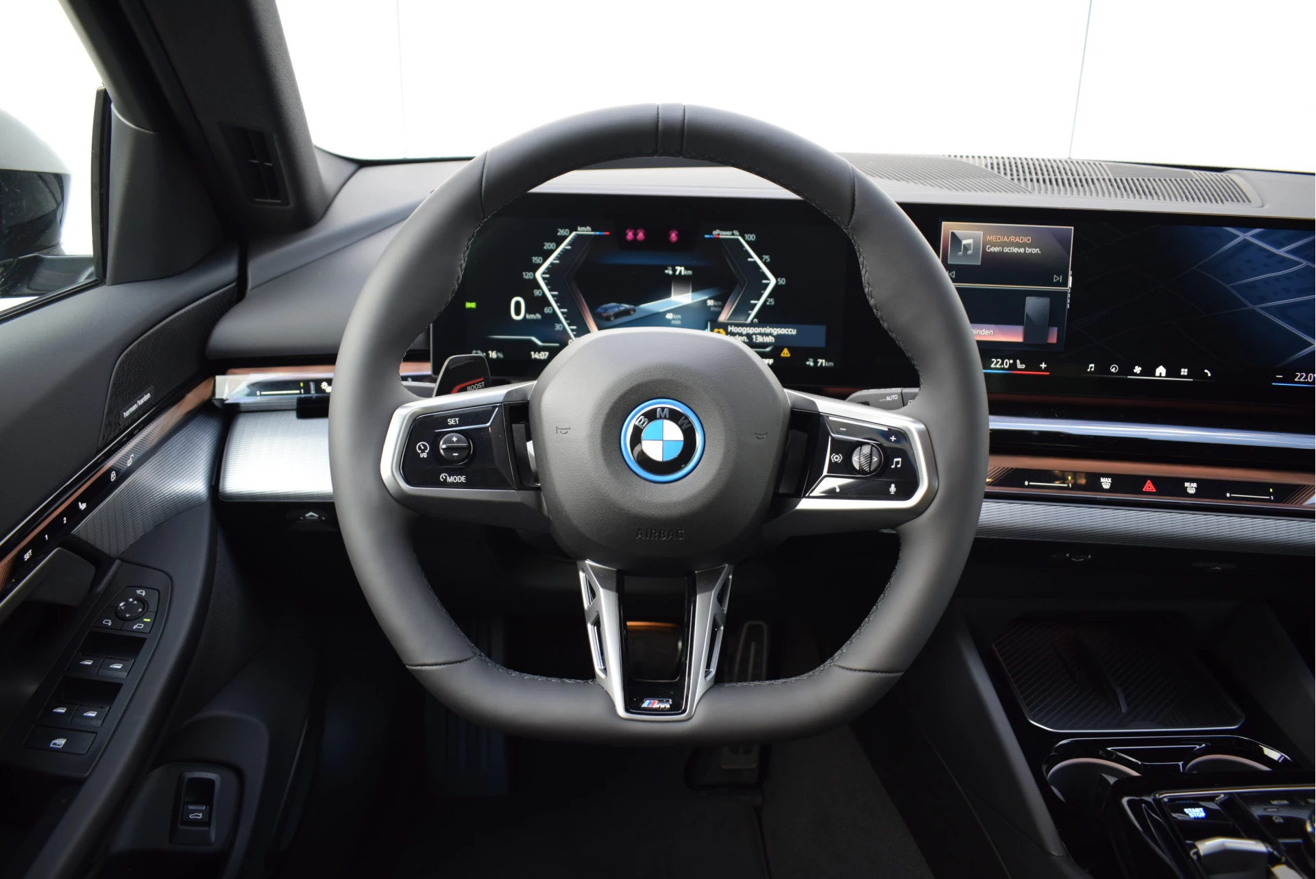 Hoofdafbeelding BMW i5