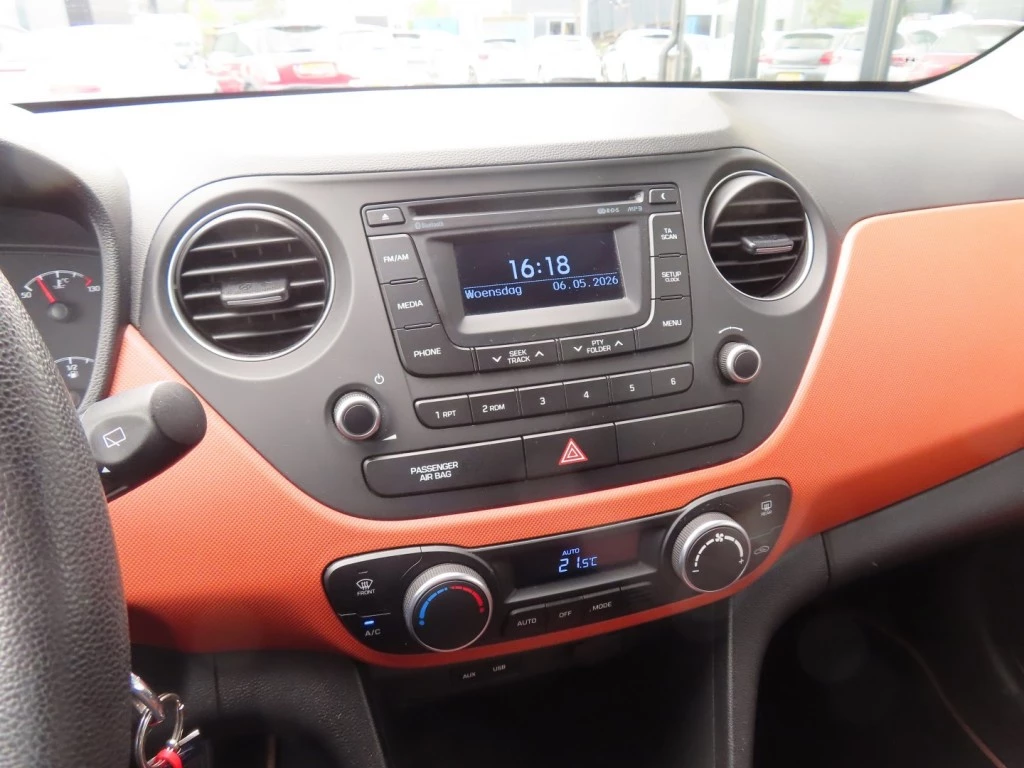 Hoofdafbeelding Hyundai i10