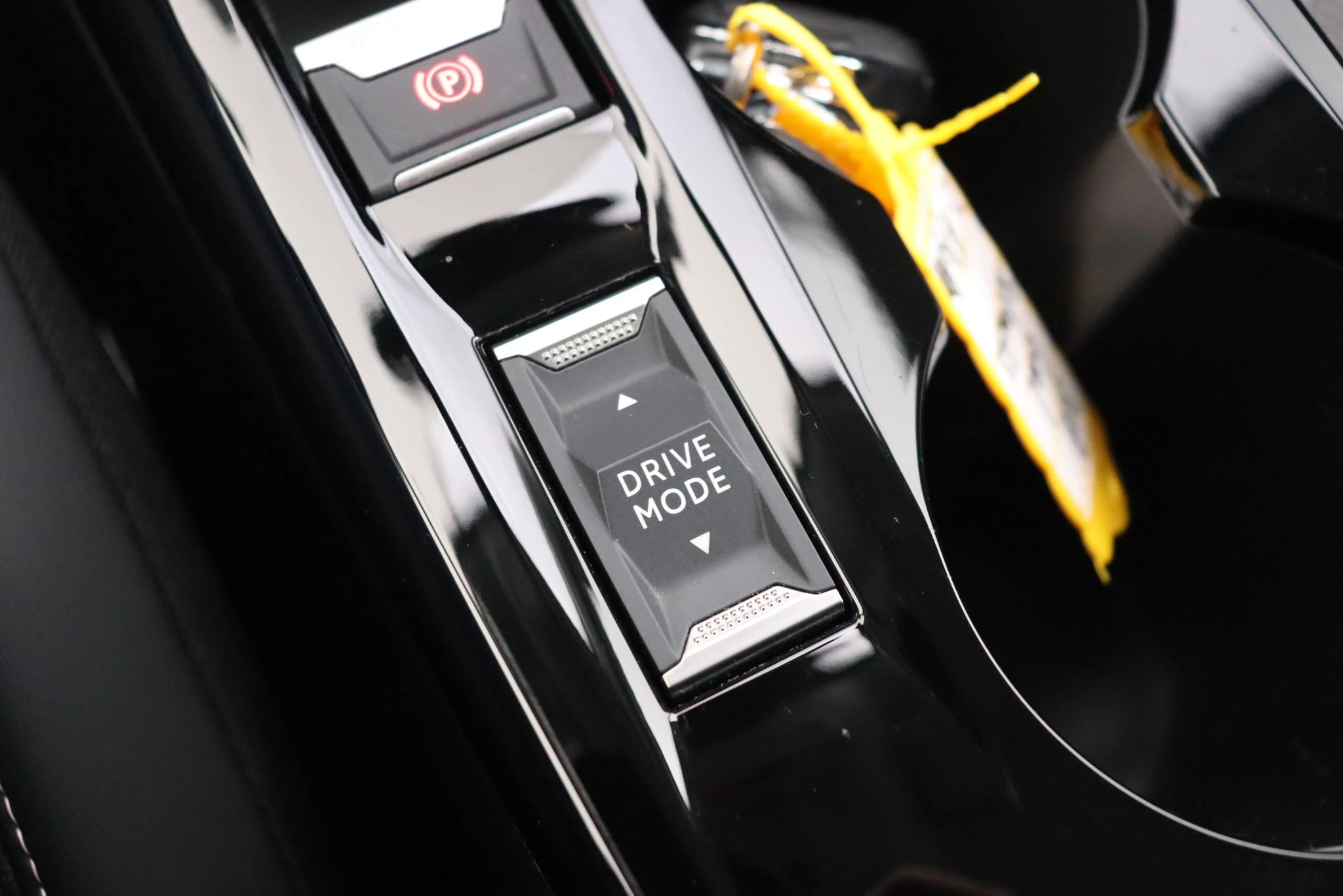 Hoofdafbeelding Peugeot e-208
