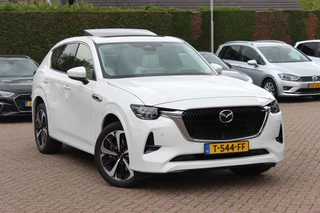 Hoofdafbeelding Mazda CX-60 Mazda CX-60 2.5 e-SkyActiv PHEV Takumi / SoH 92,8% / Panoramadak / 360Camera / Head-up / Leder / Keyless / 20'' / Dodehoek / DAB / Navigatie / Stoelverwarming / ACC