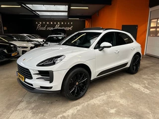 Hoofdafbeelding Porsche Macan Porsche Macan 3.0 S / Pano / Luchtvering / 21inch / Sportchrono / sportuitlaat