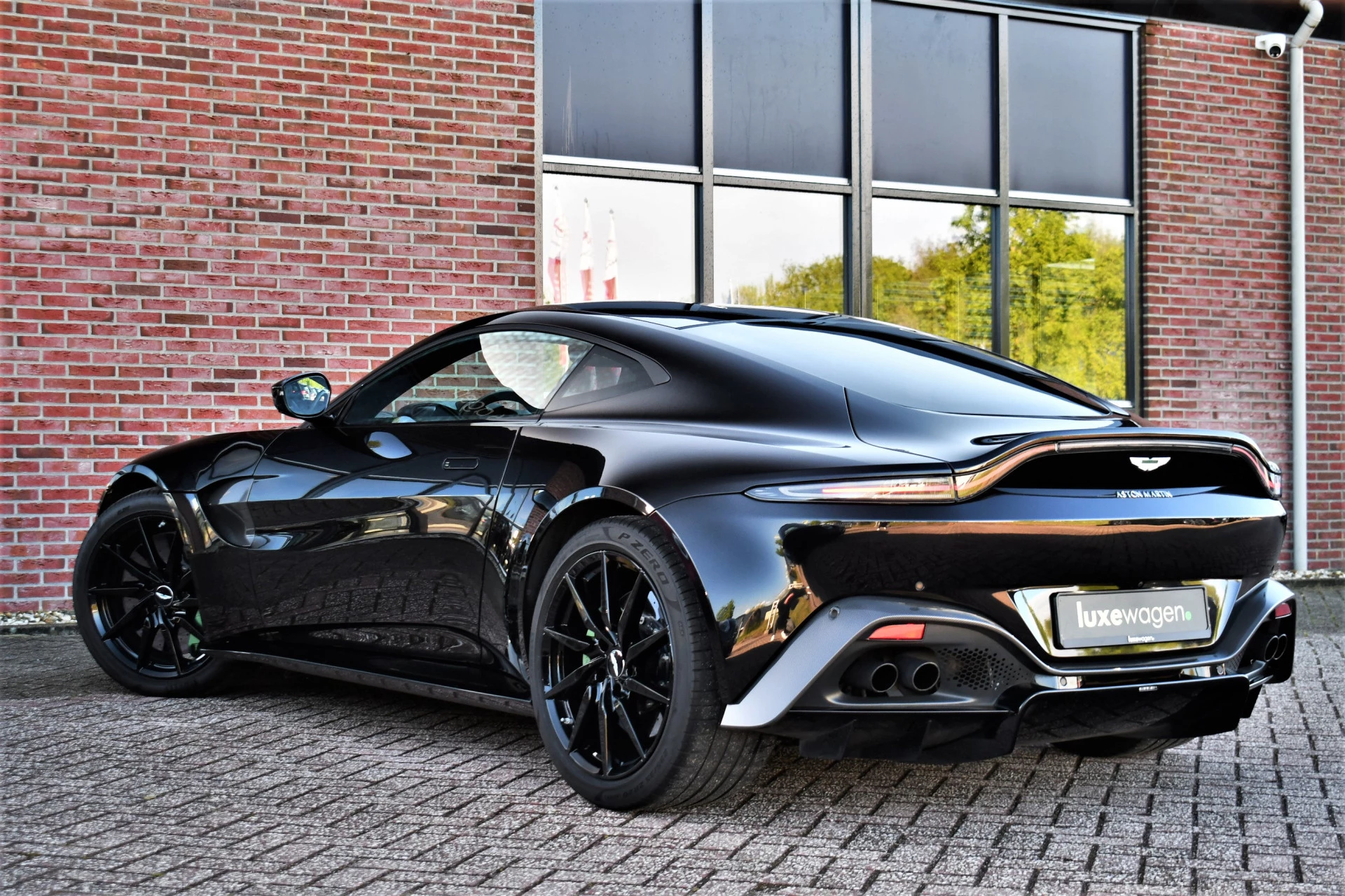 Hoofdafbeelding Aston Martin V8 Vantage