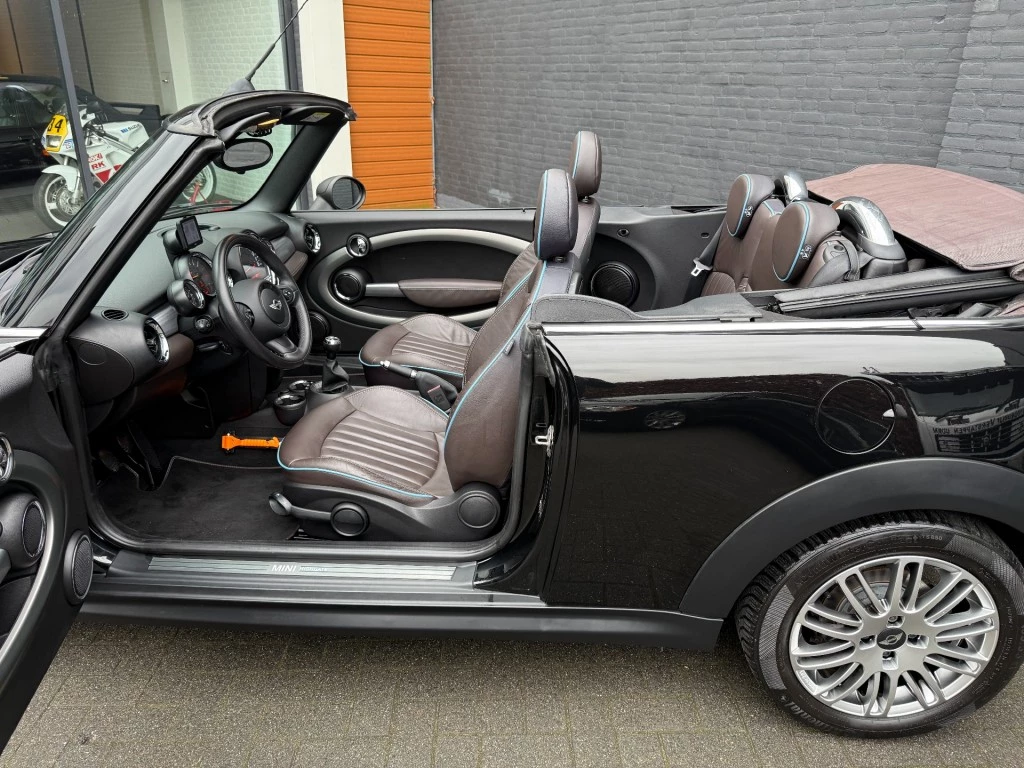 Hoofdafbeelding MINI Cabrio
