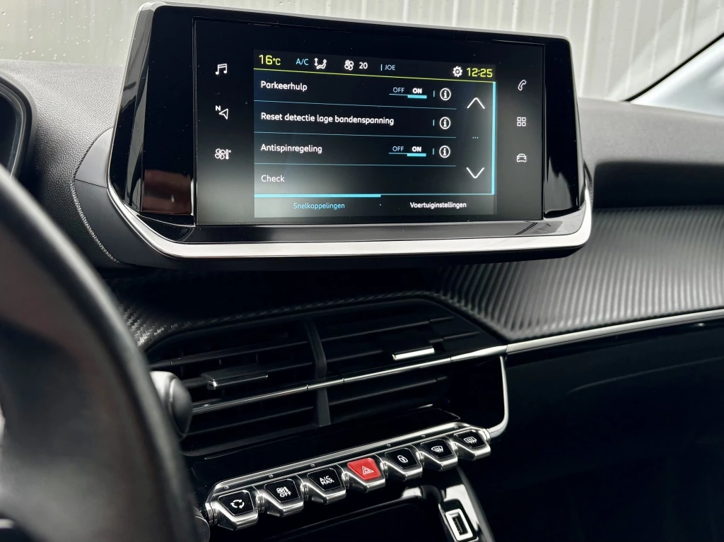 Hoofdafbeelding Peugeot e-208