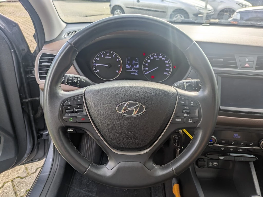 Hoofdafbeelding Hyundai i20