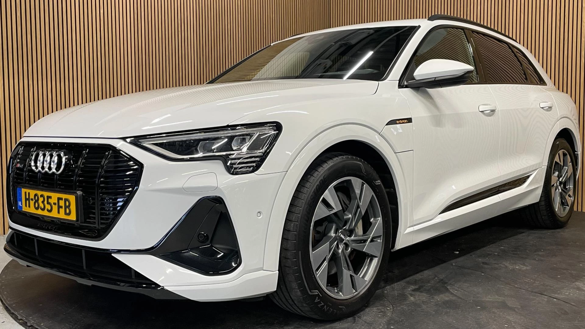 Hoofdafbeelding Audi e-tron