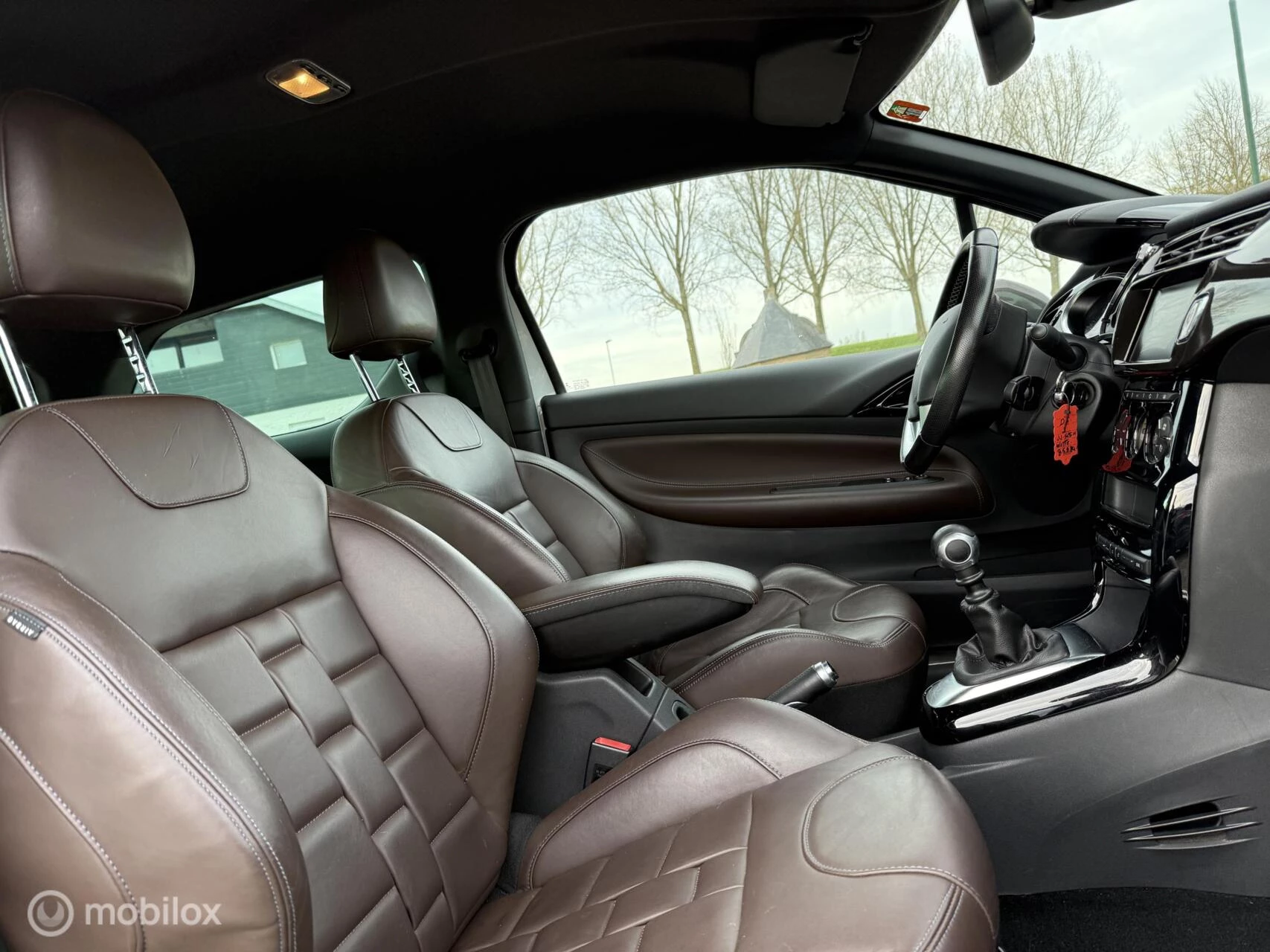 Hoofdafbeelding DS DS 3