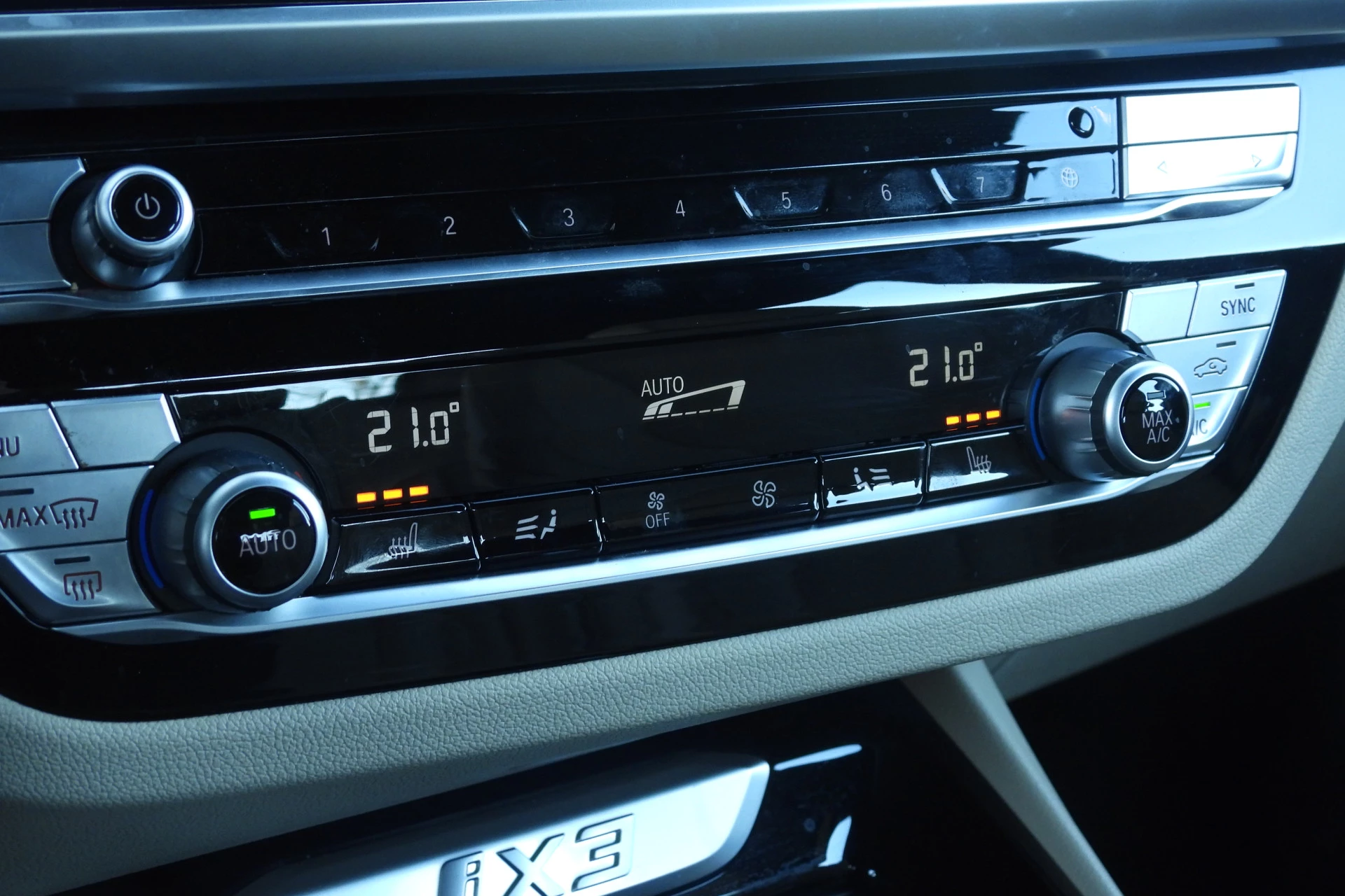 Hoofdafbeelding BMW iX3