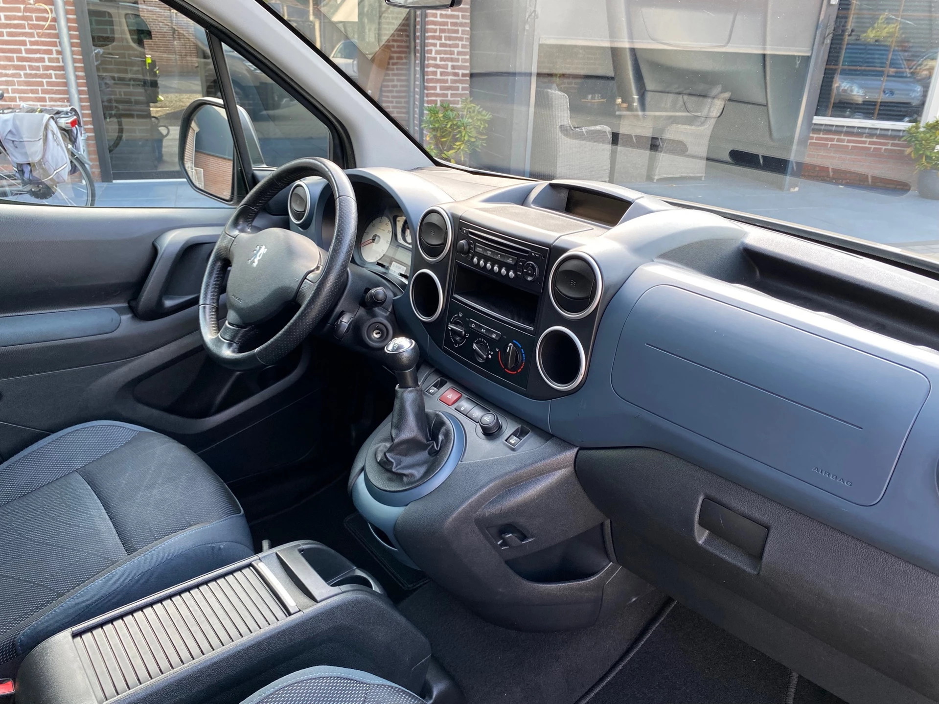 Hoofdafbeelding Peugeot Partner