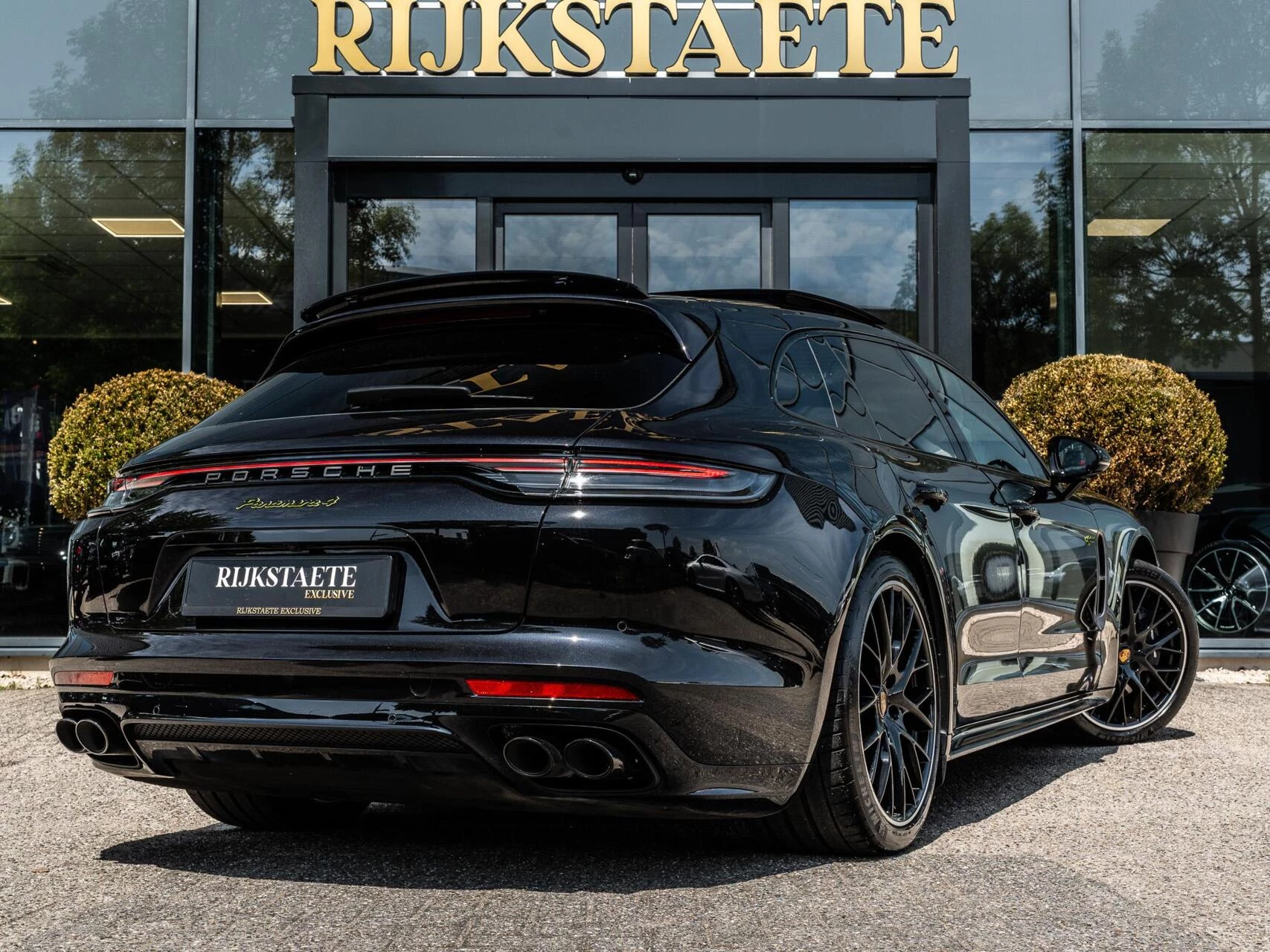 Hoofdafbeelding Porsche Panamera