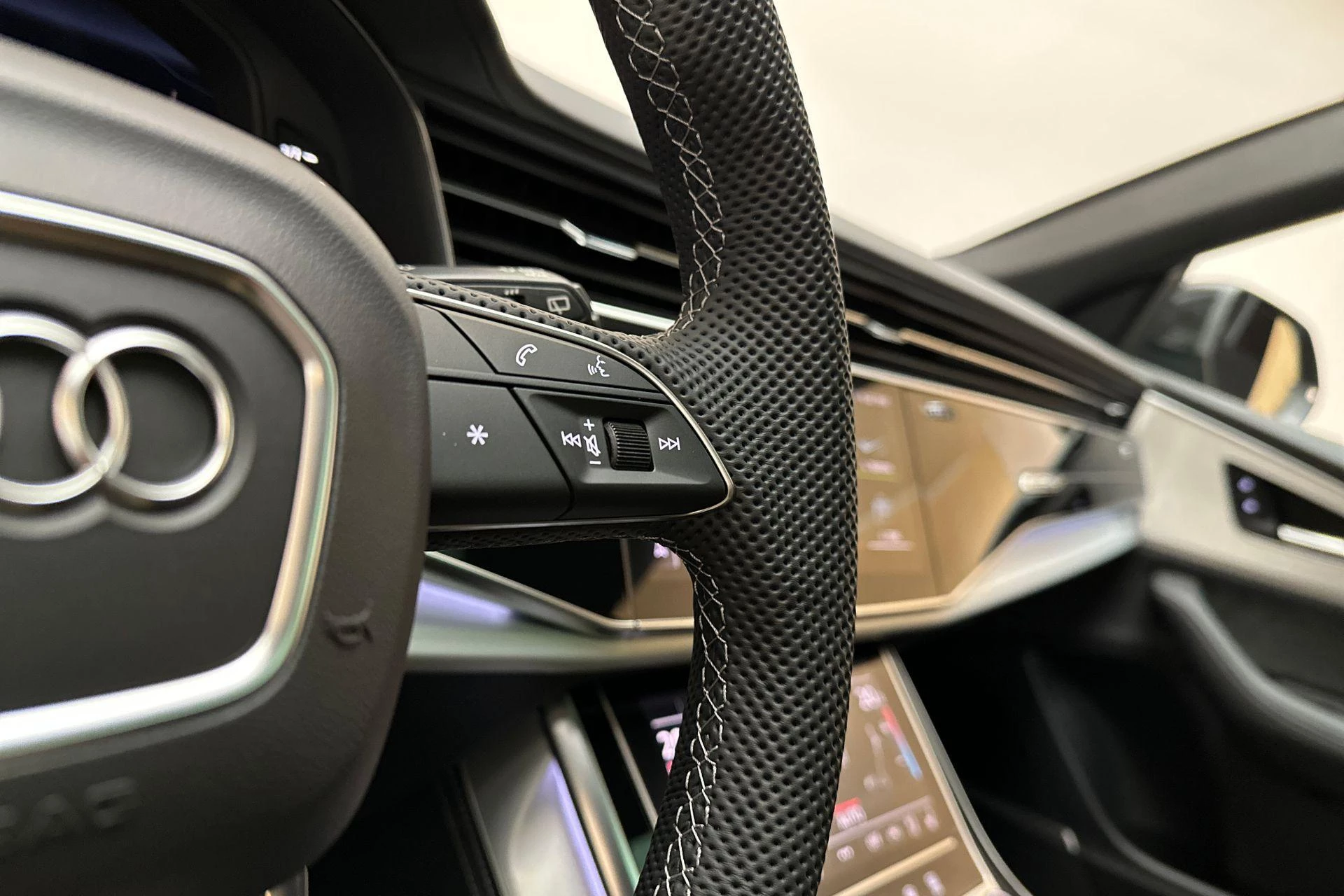 Hoofdafbeelding Audi Q8
