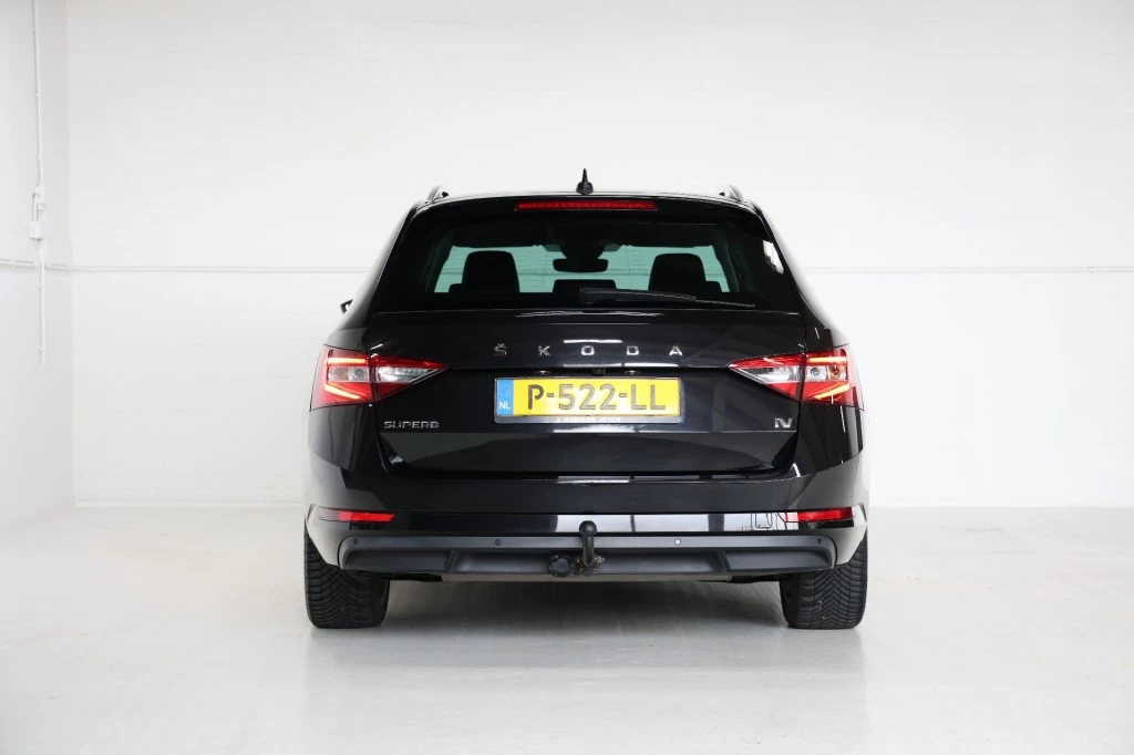 Hoofdafbeelding Škoda Superb
