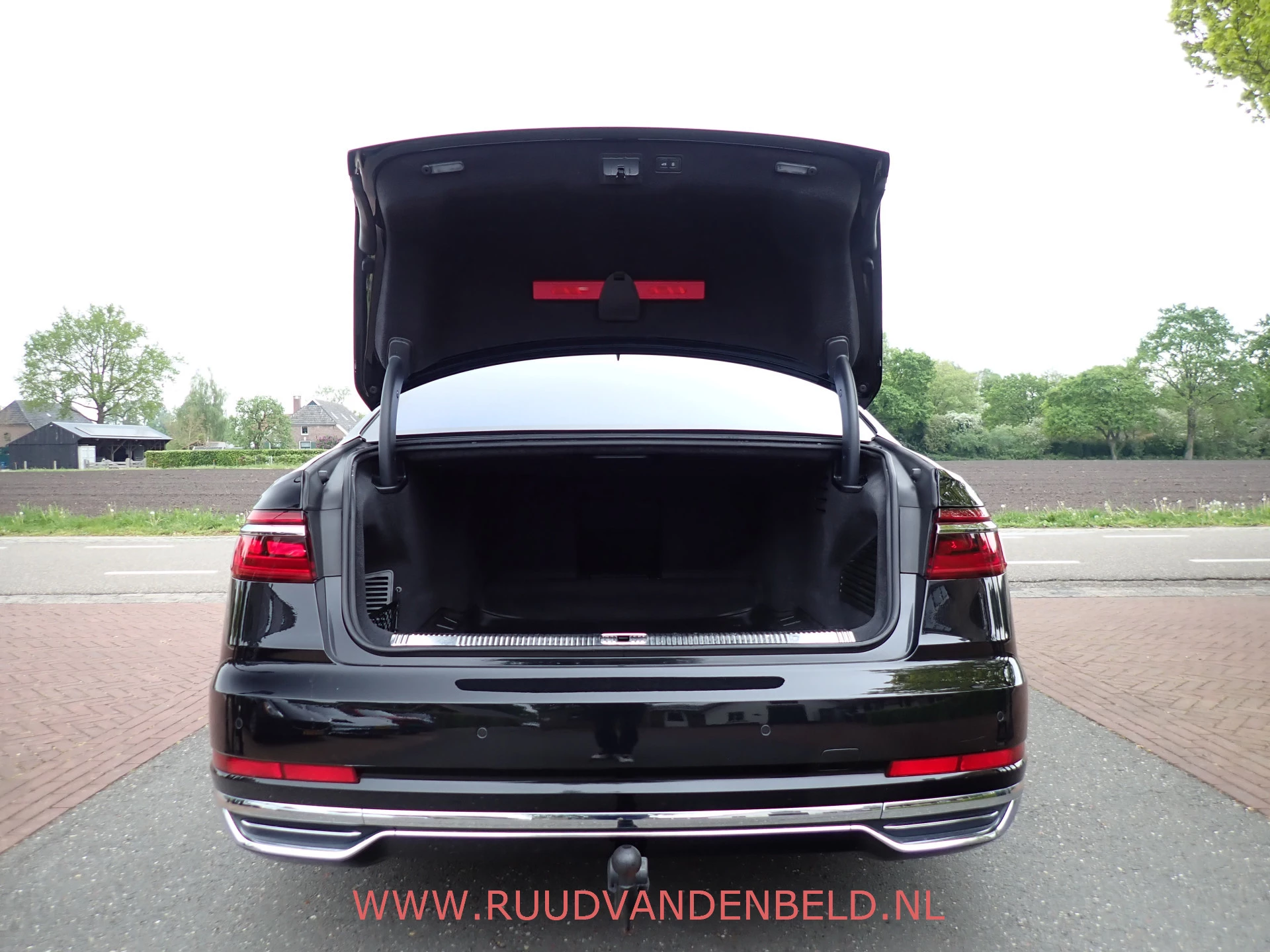 Hoofdafbeelding Audi A8