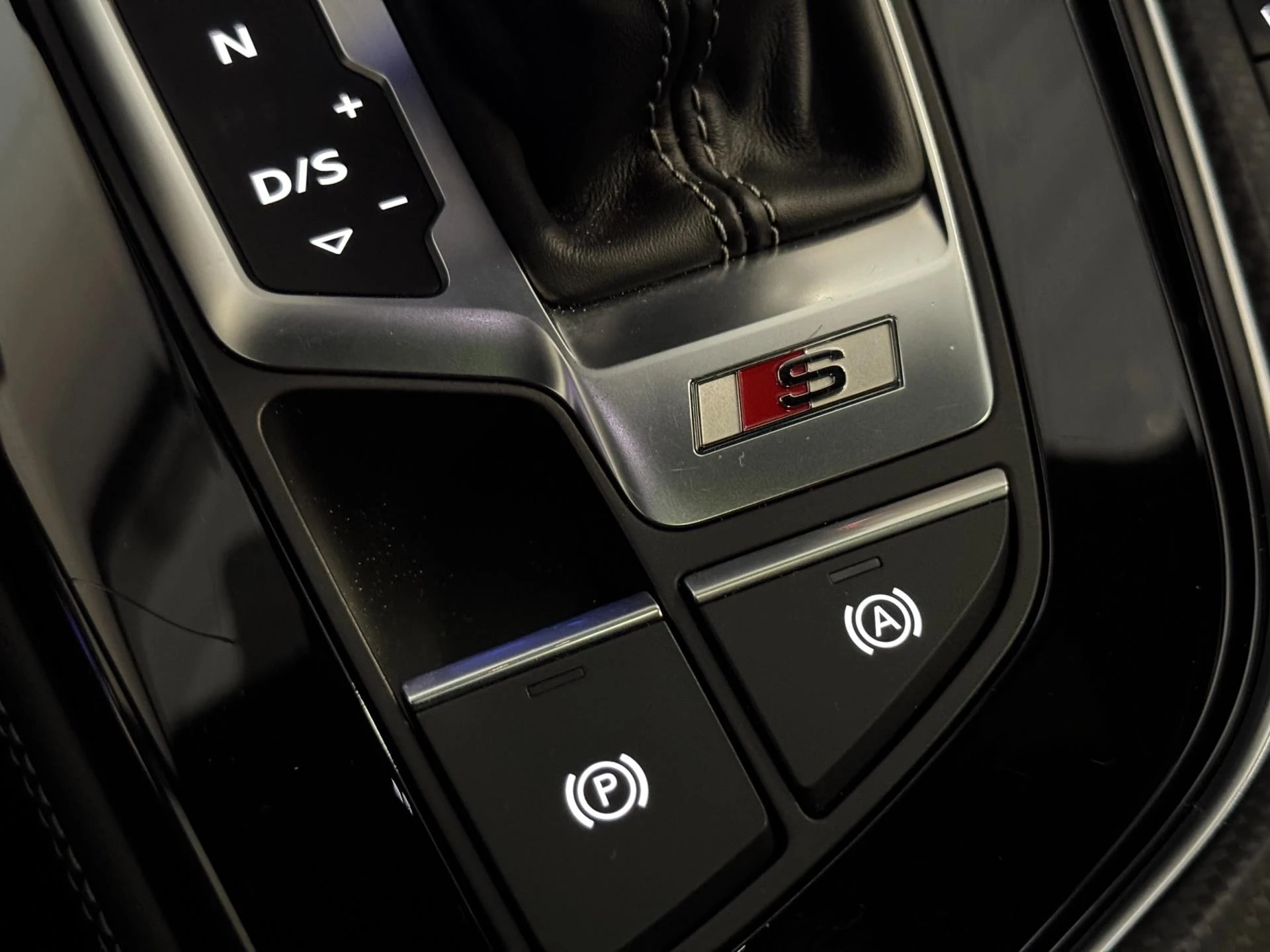 Hoofdafbeelding Audi S4