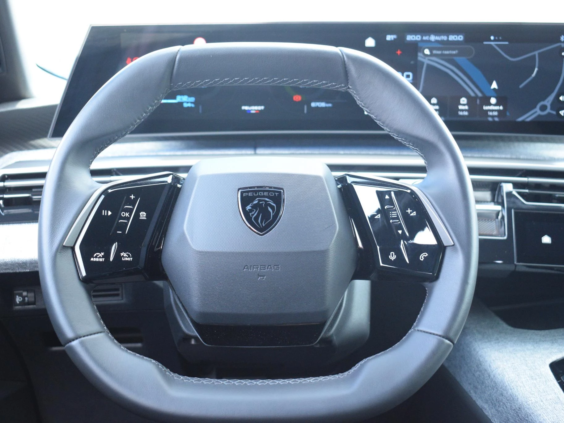 Hoofdafbeelding Peugeot e-3008