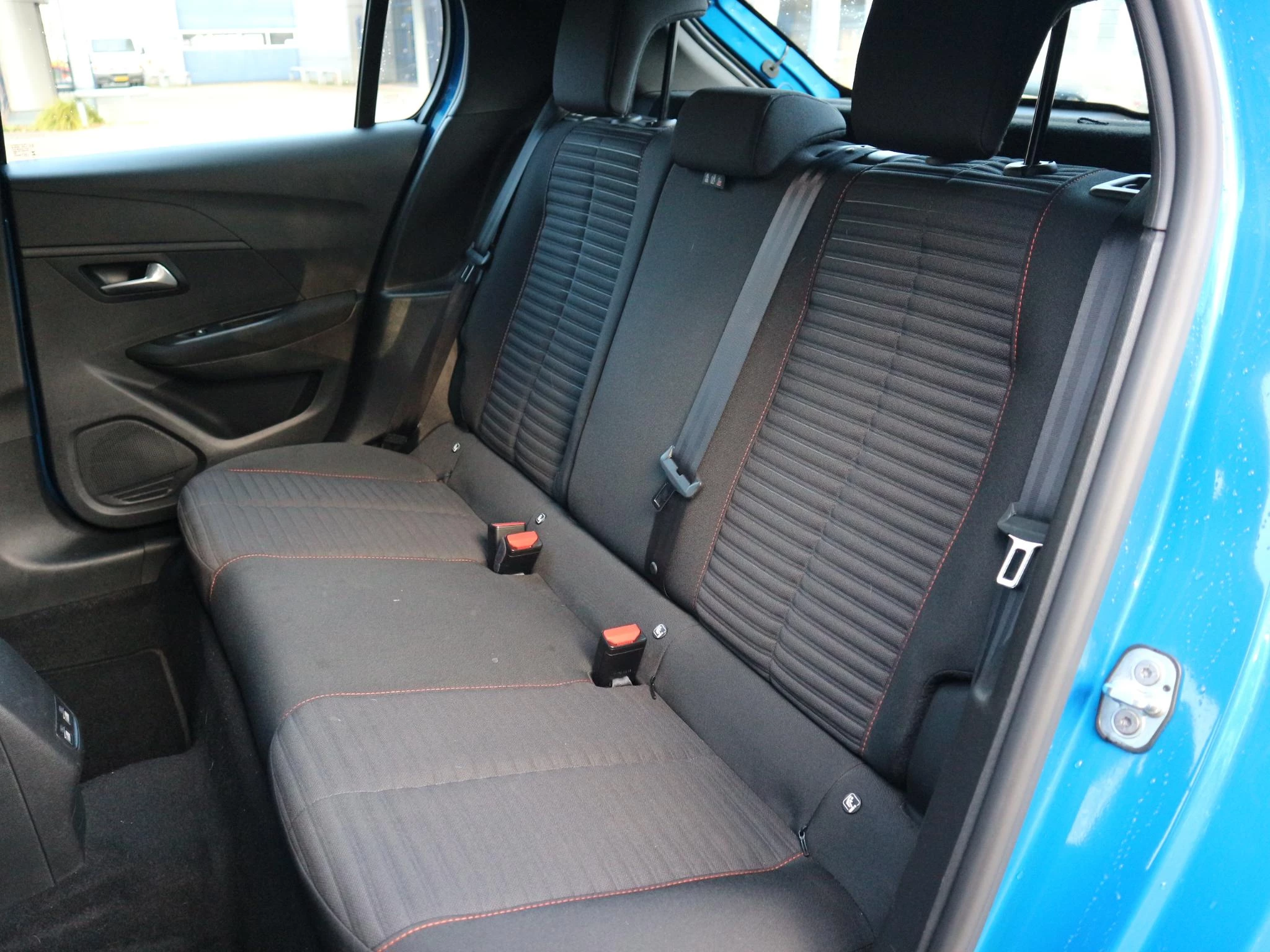 Hoofdafbeelding Peugeot e-208