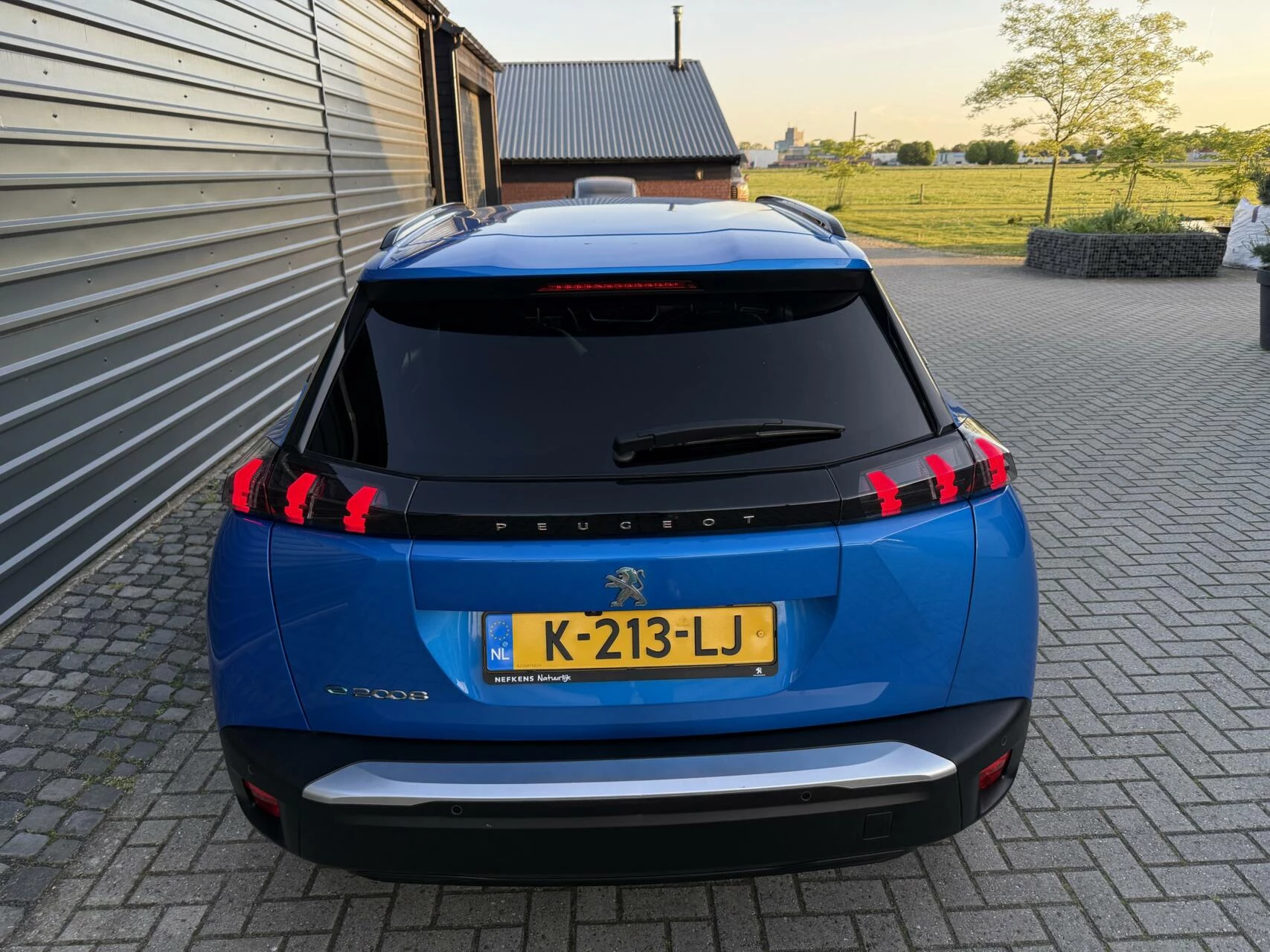 Hoofdafbeelding Peugeot e-2008