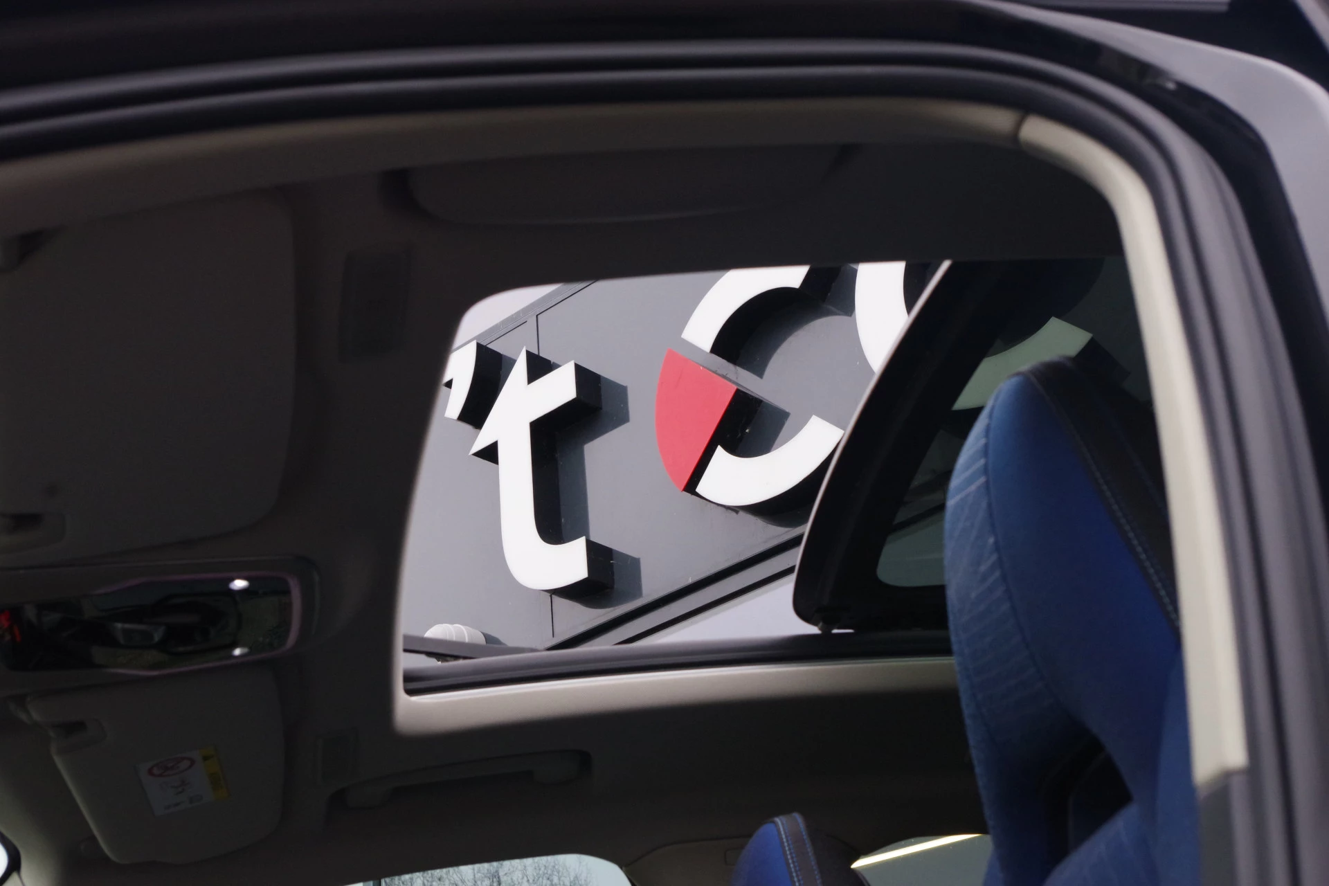 Hoofdafbeelding Lynk & Co 01