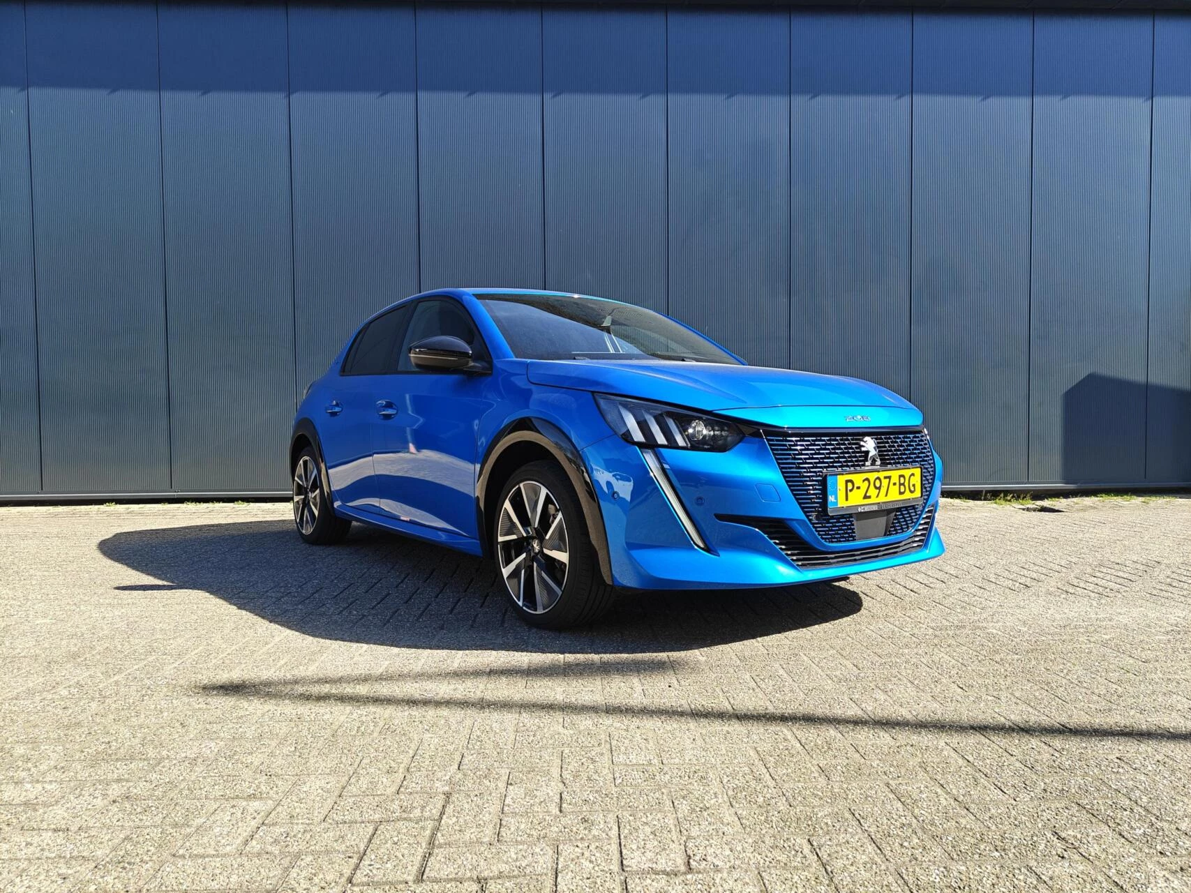 Hoofdafbeelding Peugeot e-208