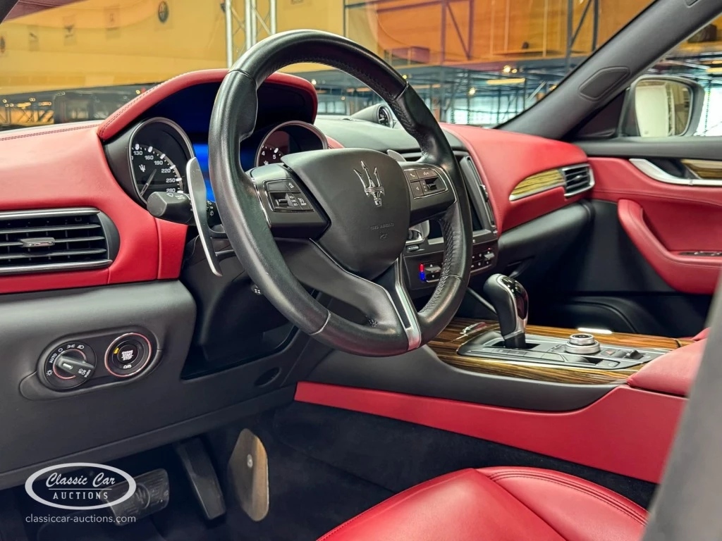 Hoofdafbeelding Maserati Levante