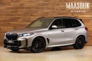 Hoofdafbeelding BMW X5 BMW X5 xDrive50e|M Sport Pro|Individual|Frozen|Carbon|HUD|HK Audio|