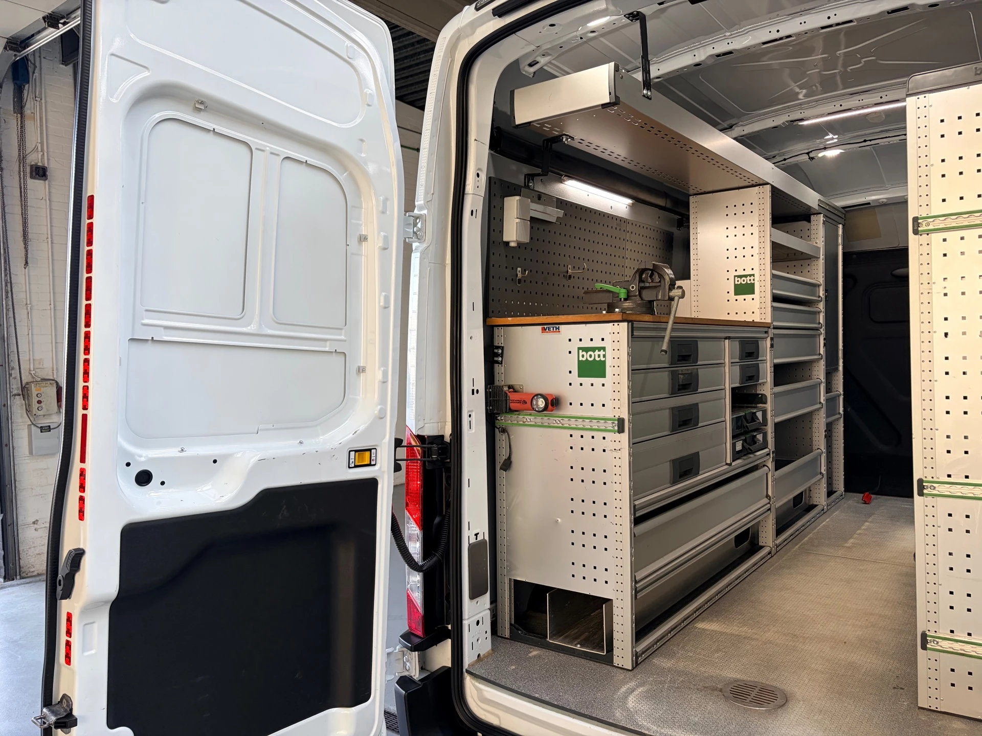 Hoofdafbeelding Ford E-Transit
