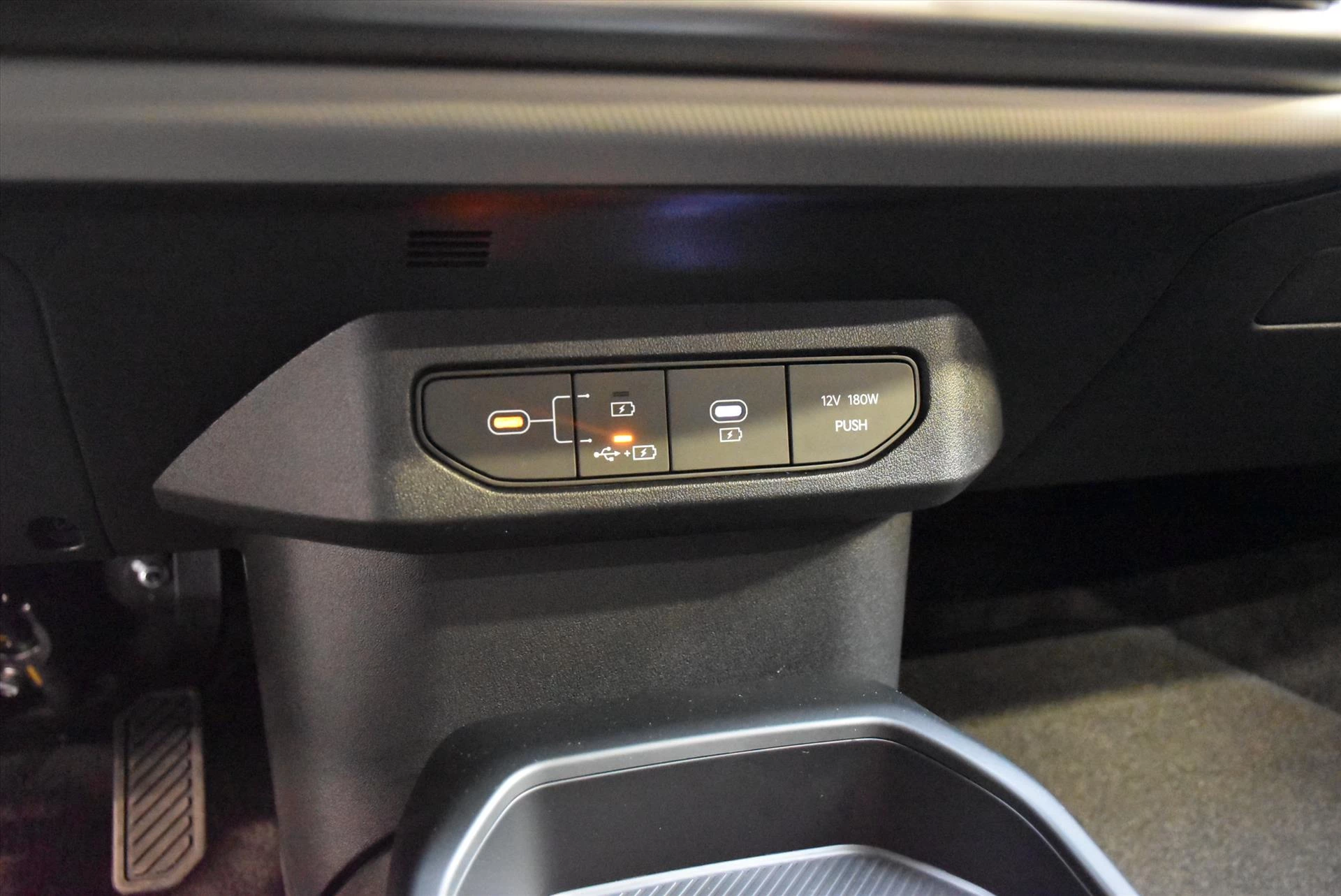 Hoofdafbeelding Kia EV4