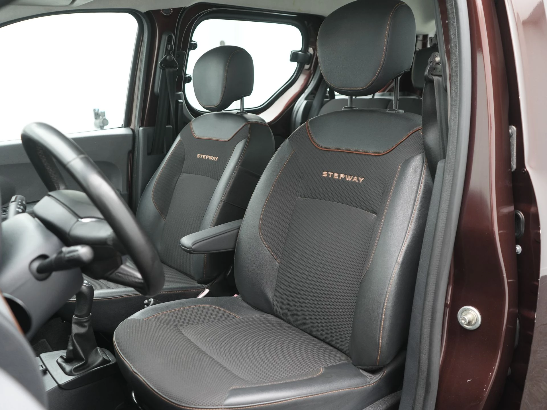 Hoofdafbeelding Dacia Dokker