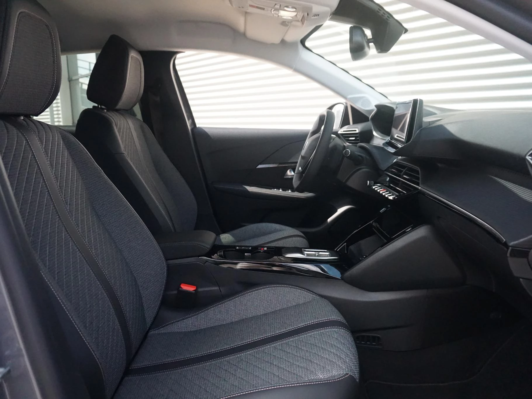 Hoofdafbeelding Peugeot e-208