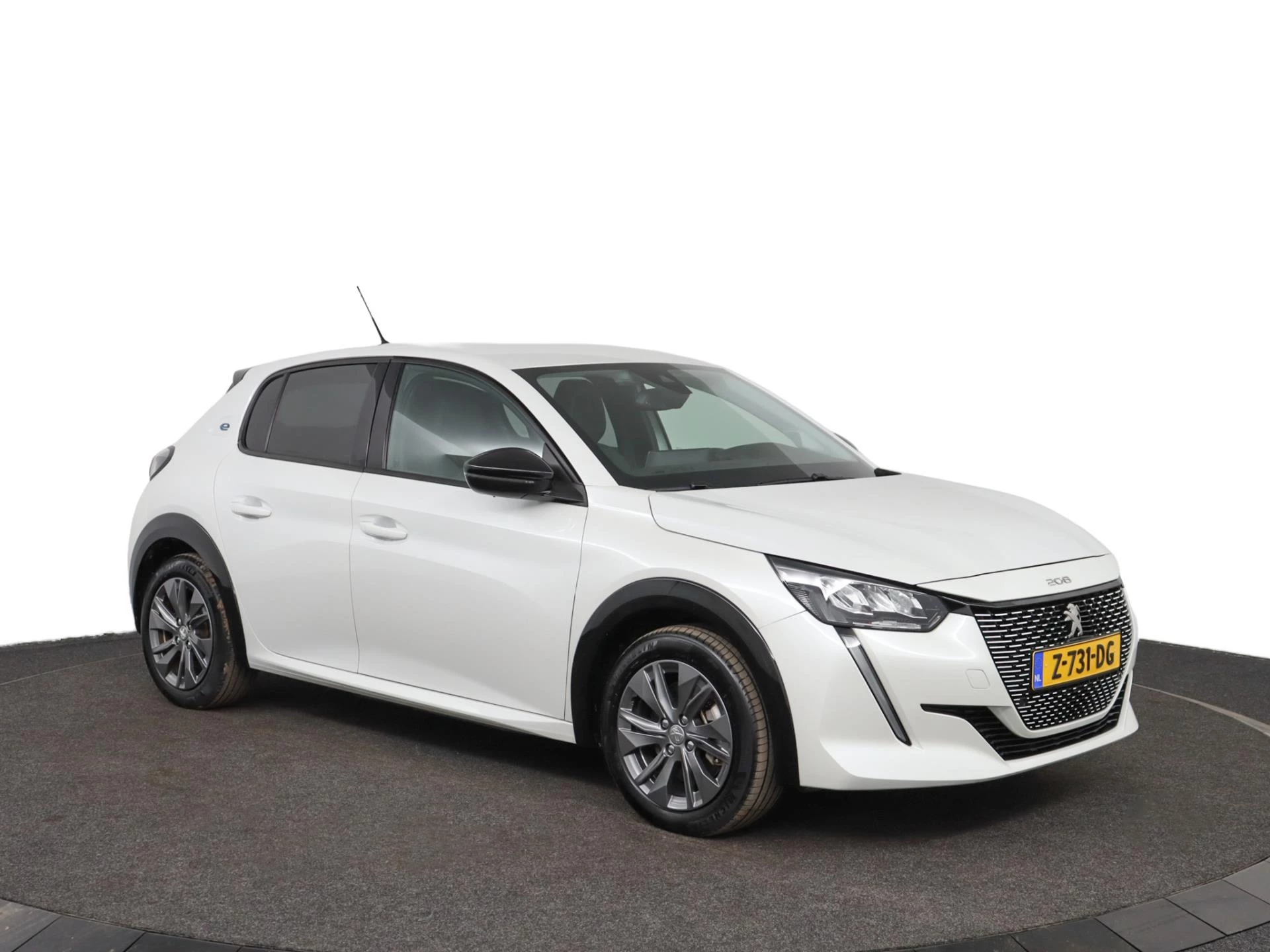 Hoofdafbeelding Peugeot e-208