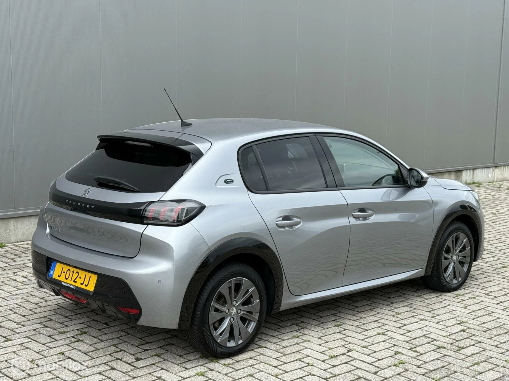 Hoofdafbeelding Peugeot e-208