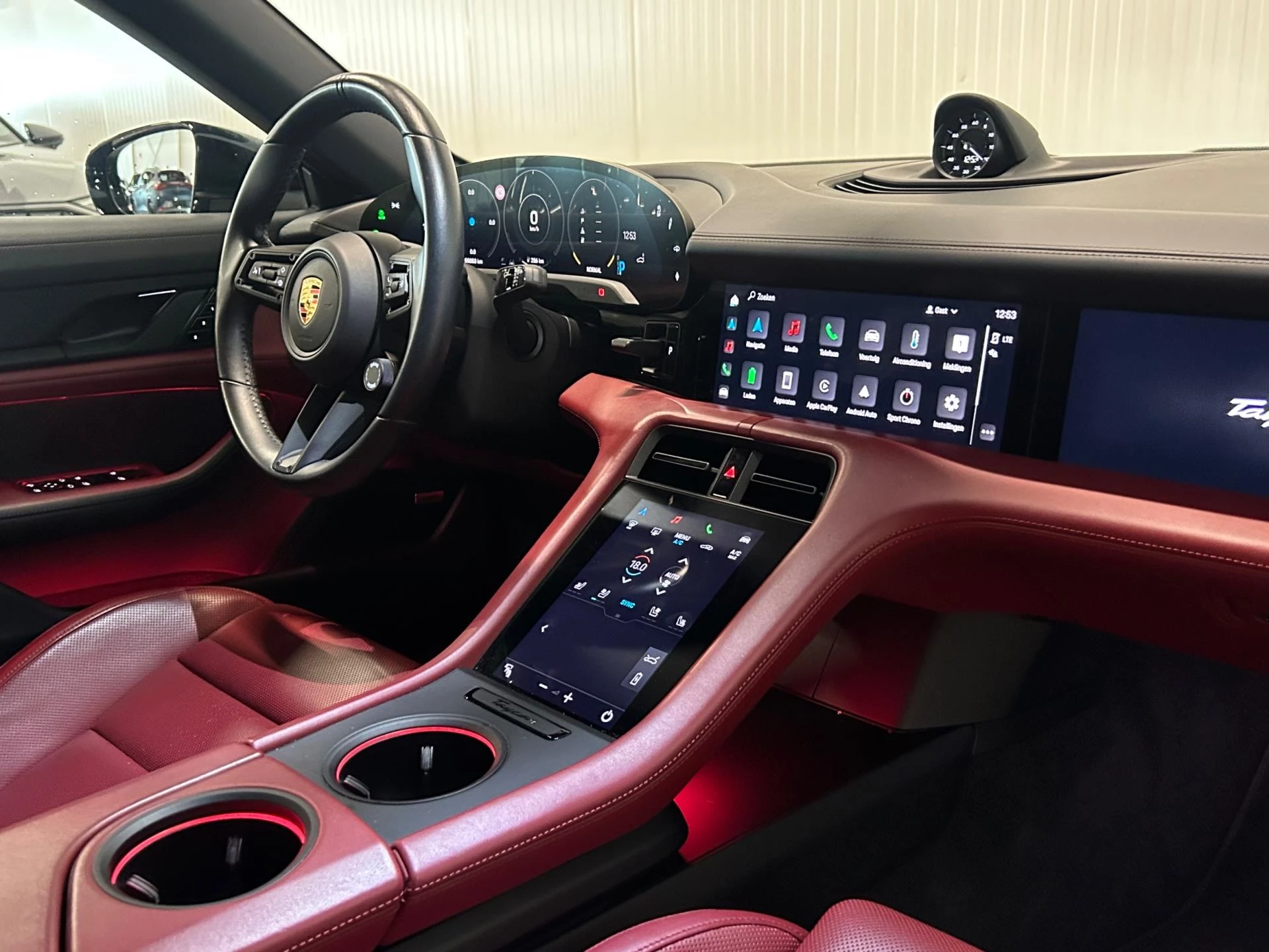 Hoofdafbeelding Porsche Taycan