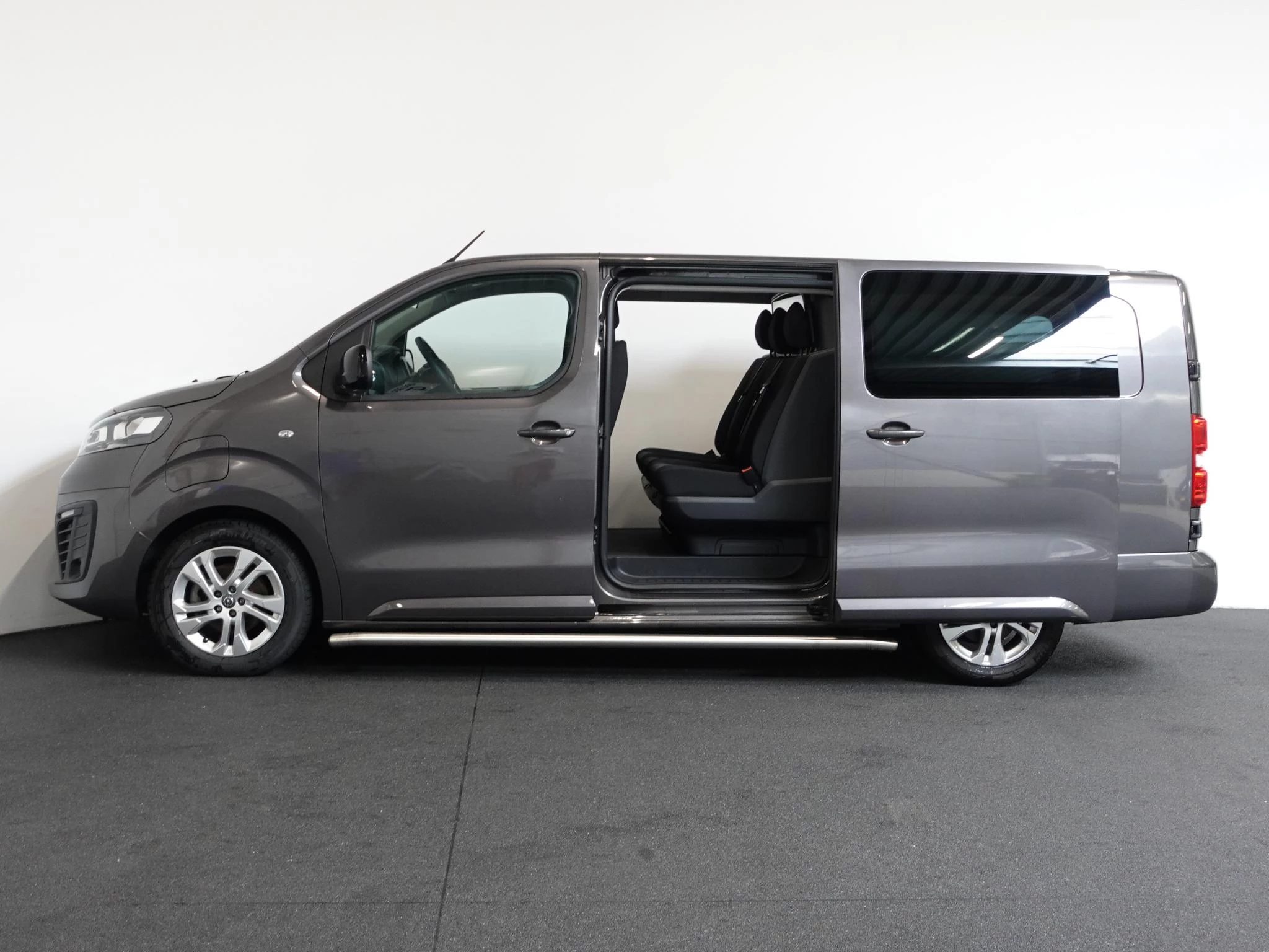 Hoofdafbeelding Opel Vivaro-e