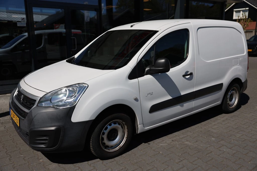 Hoofdafbeelding Peugeot Partner